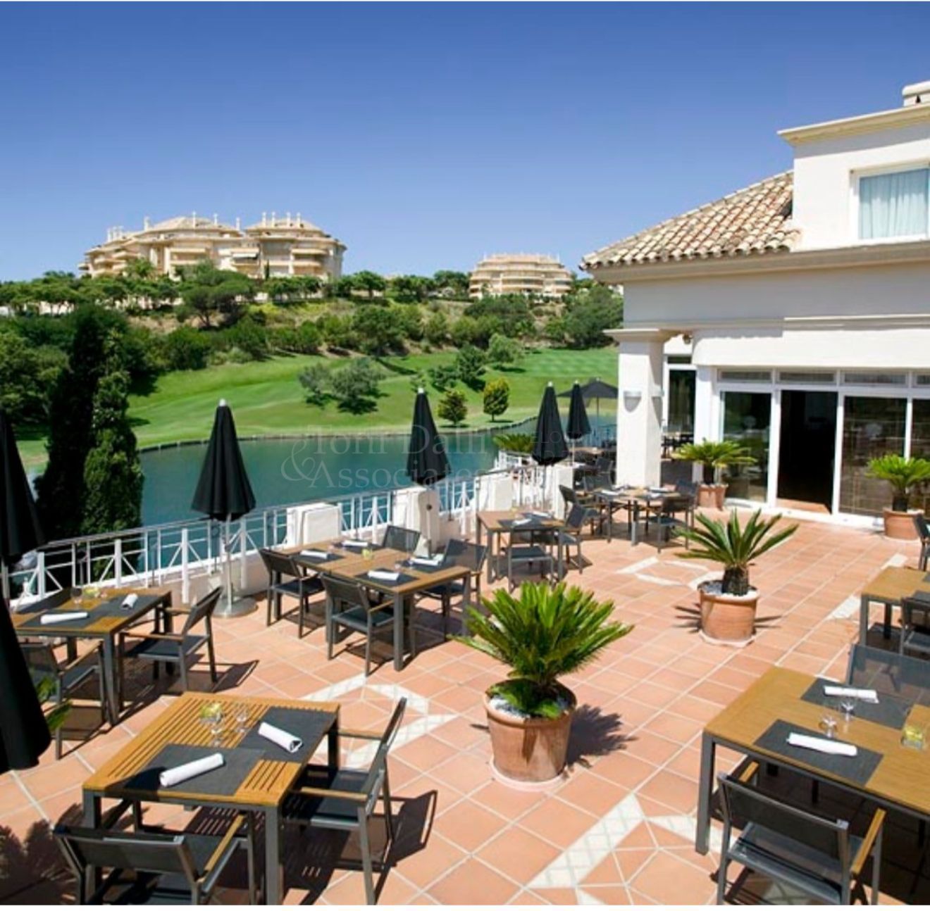 Penthouse in Elviria Hills, Marbella