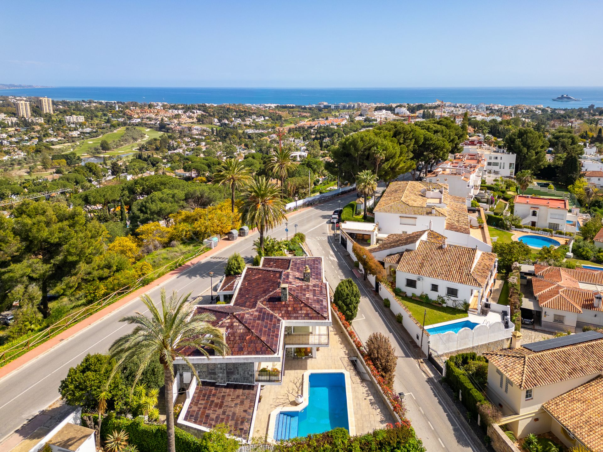 Villa in Nueva Andalucia, Marbella