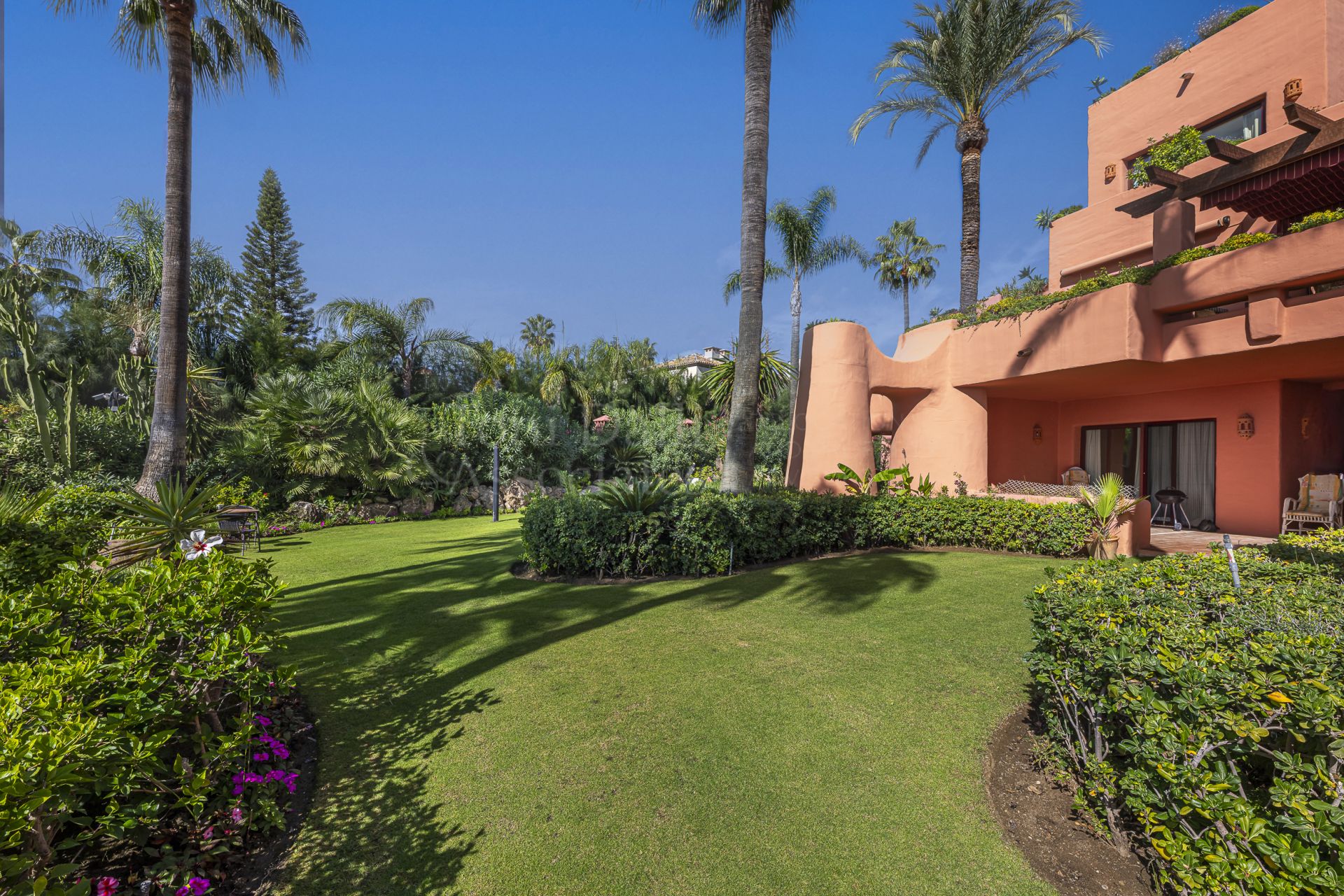 Apartment in Cabo Bermejo, Estepona