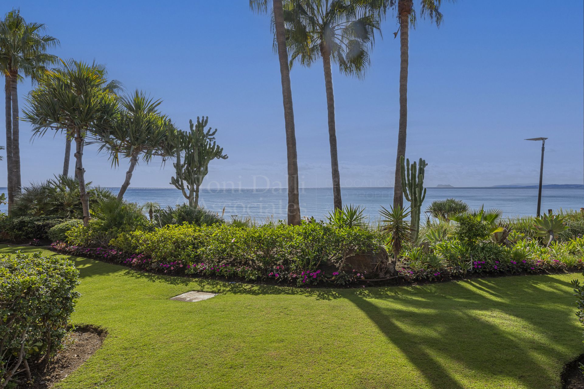 Ground Floor Apartment in Cabo Bermejo, Estepona