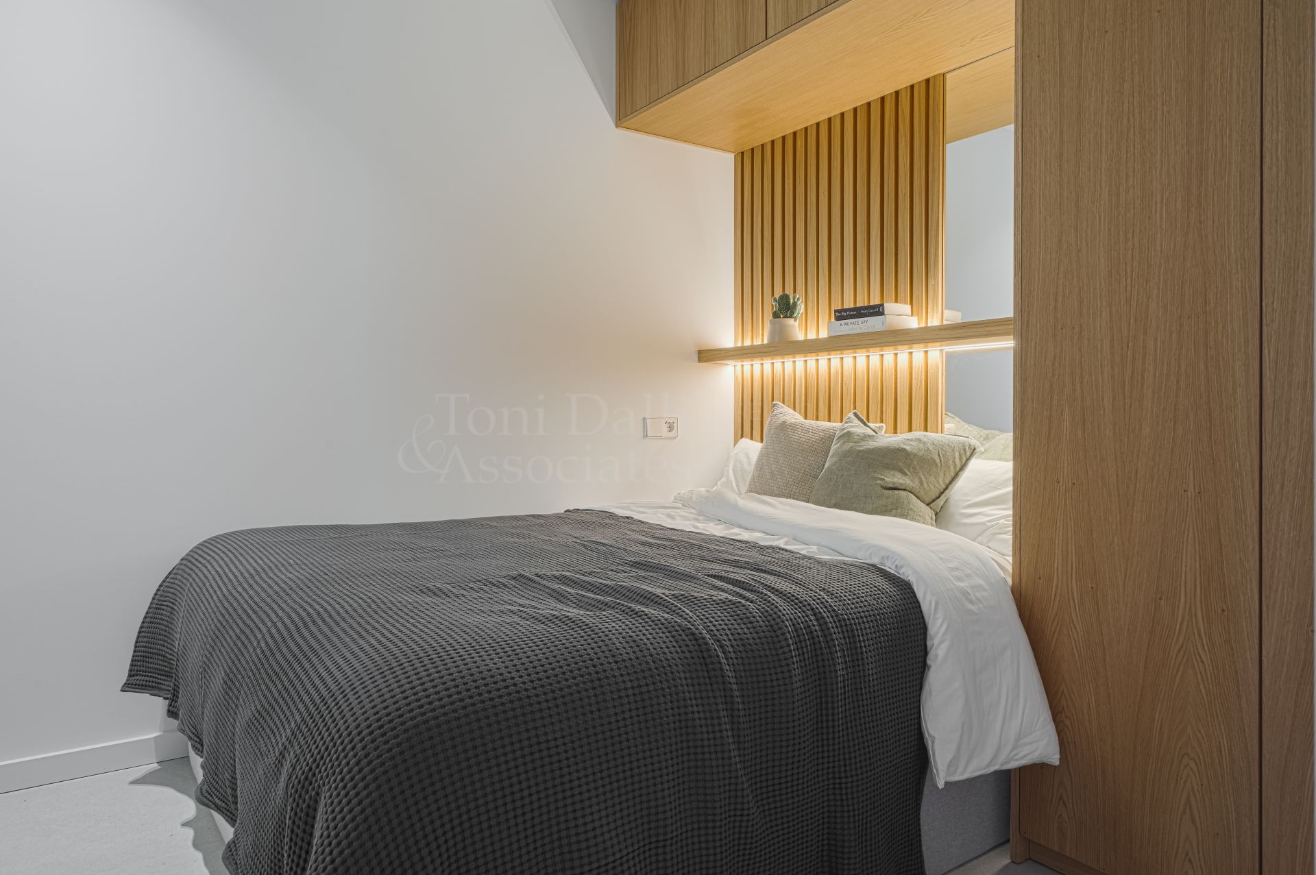 Apartment in Nueva Andalucia, Marbella