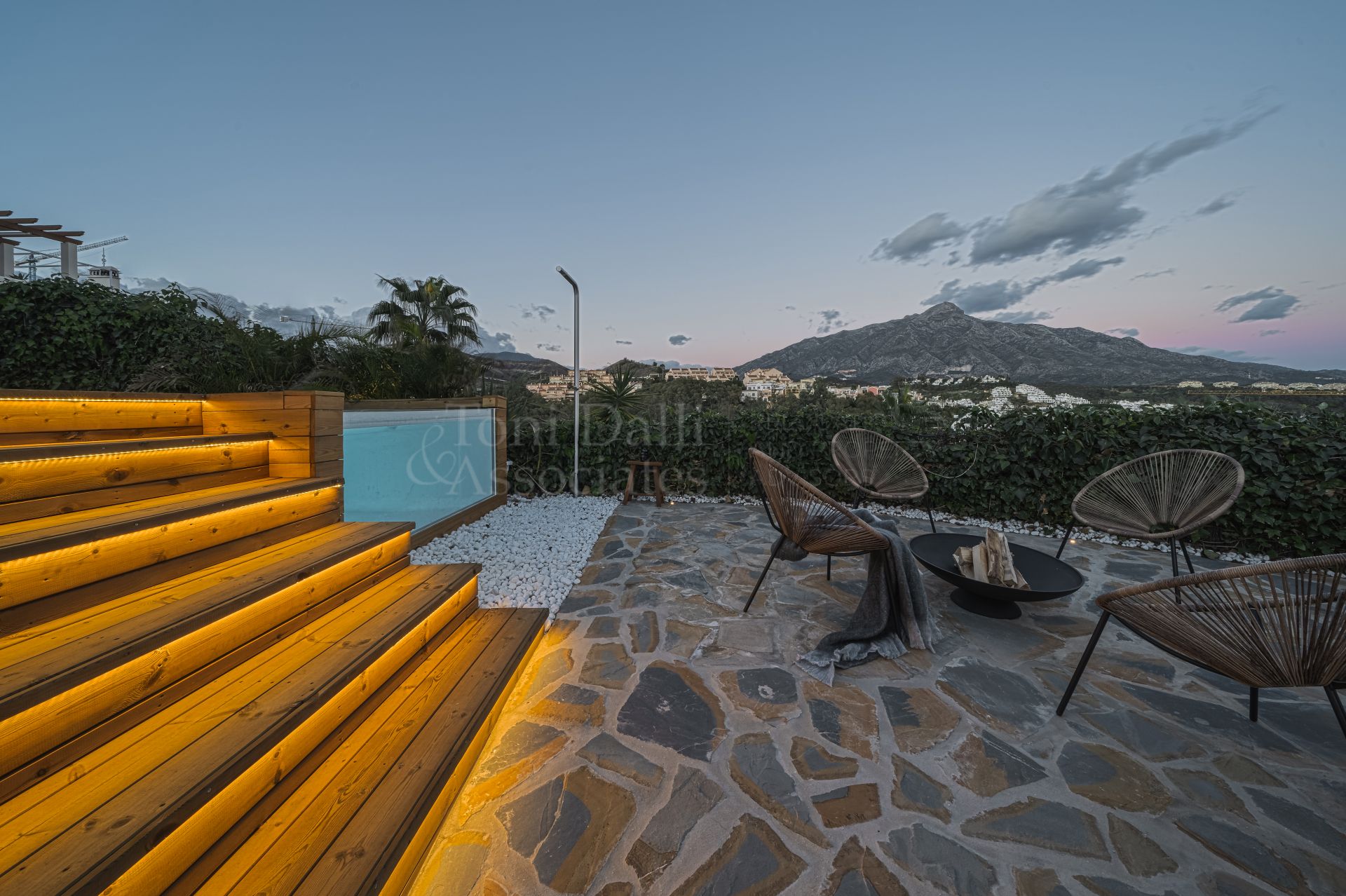 Apartment in Nueva Andalucia, Marbella