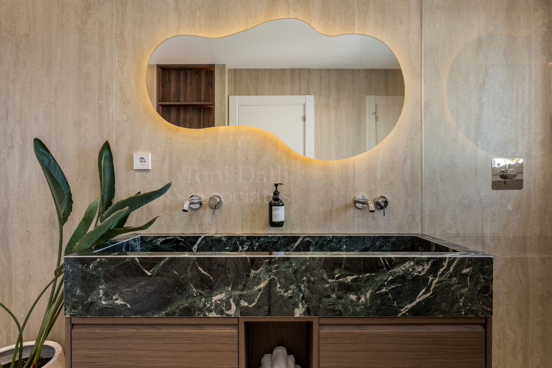 Duplex Penthouse in La Quinta Village, Marbella