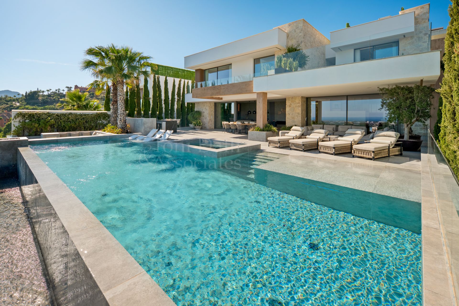 Villa in El Herrojo, Benahavis