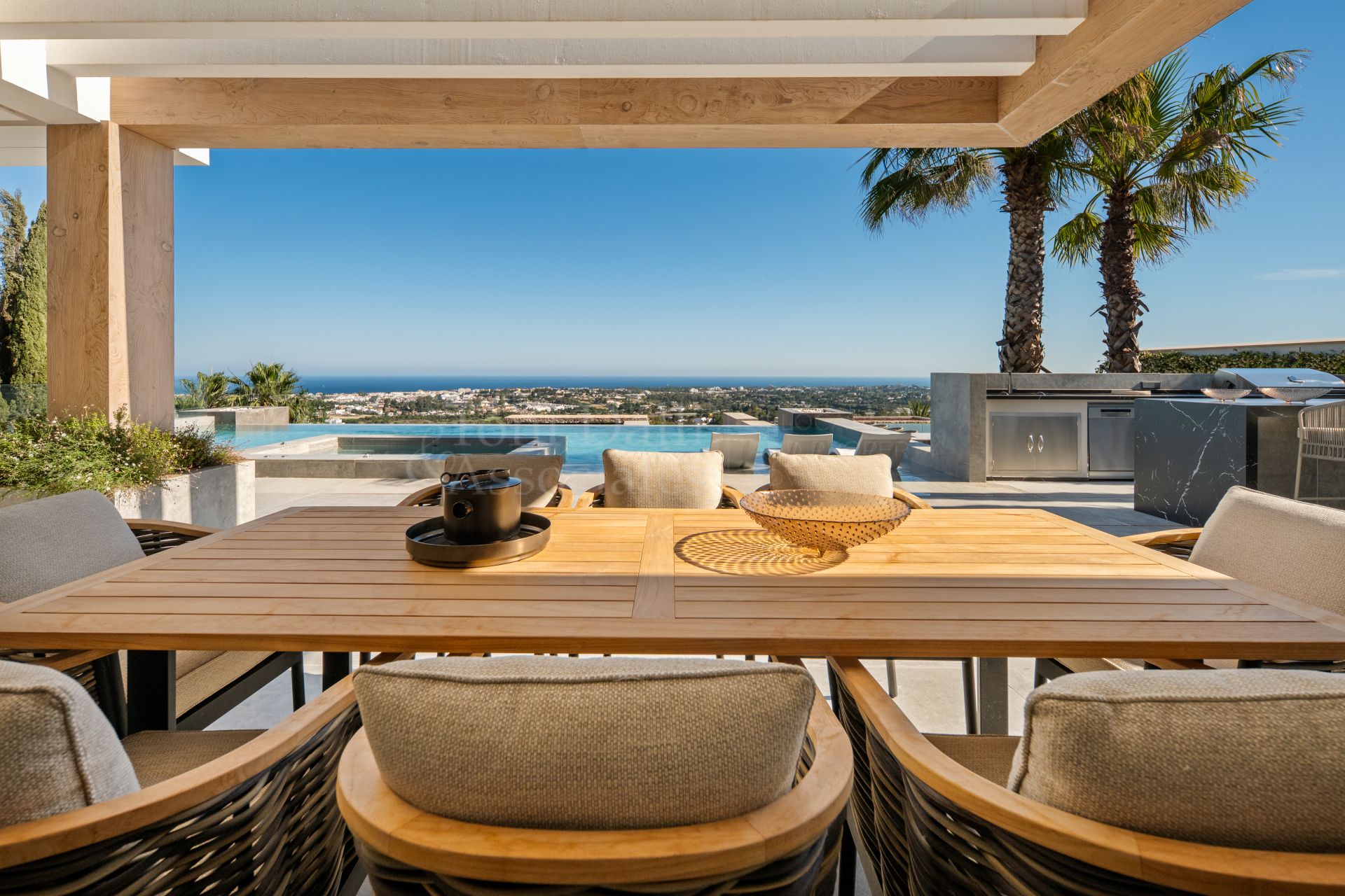 Villa in El Herrojo, Benahavis