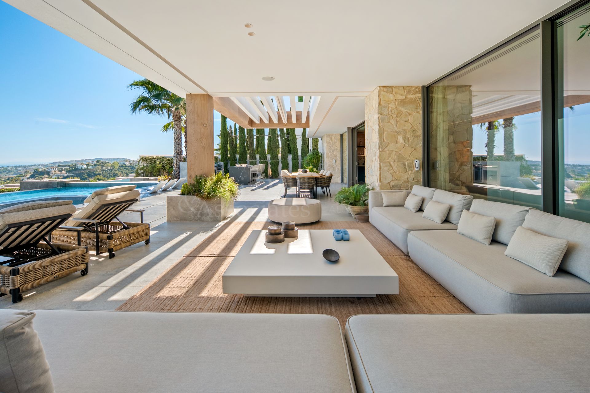 Villa in El Herrojo, Benahavis