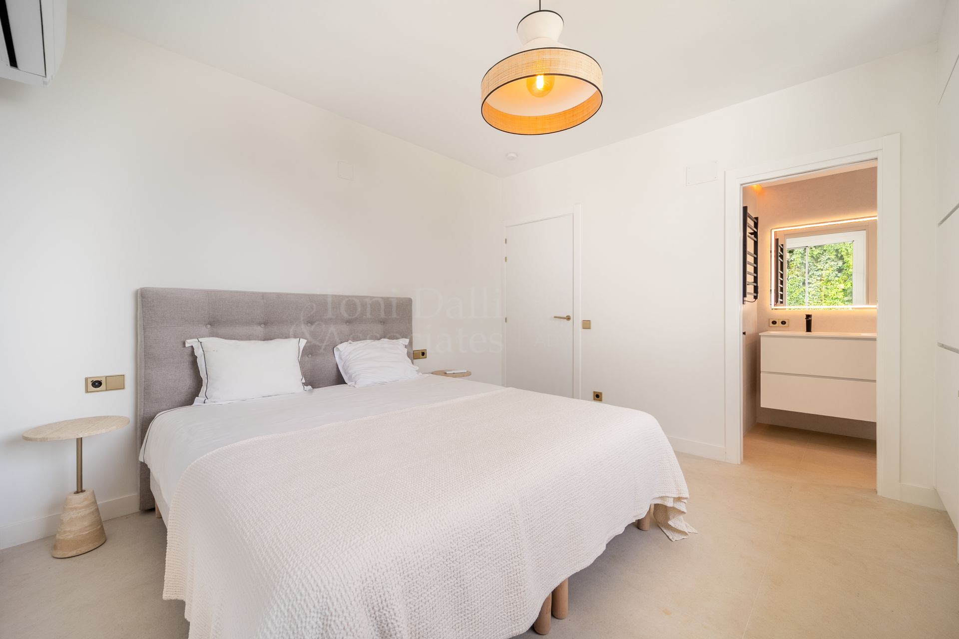 Villa in Elviria, Marbella
