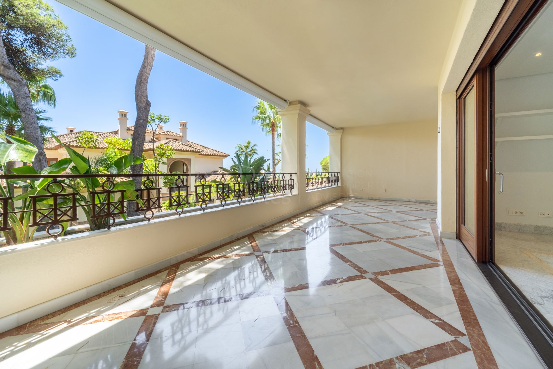 Apartment in Los Monteros Playa, Marbella