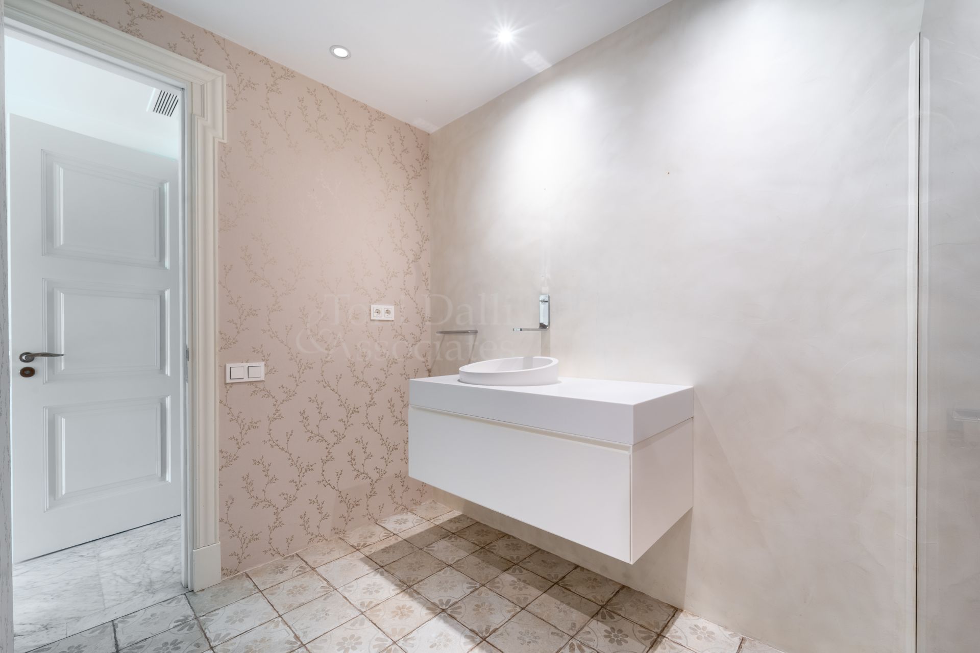 Apartment in Los Monteros Playa, Marbella