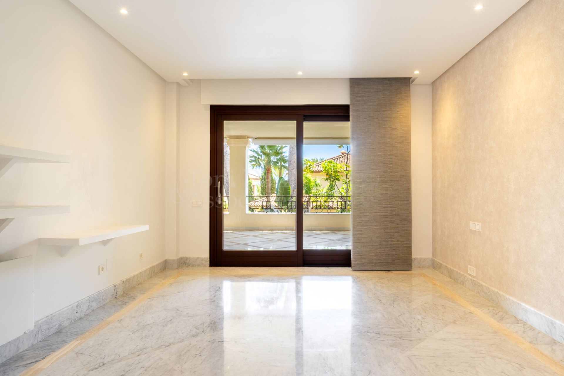 Apartment in Los Monteros Playa, Marbella