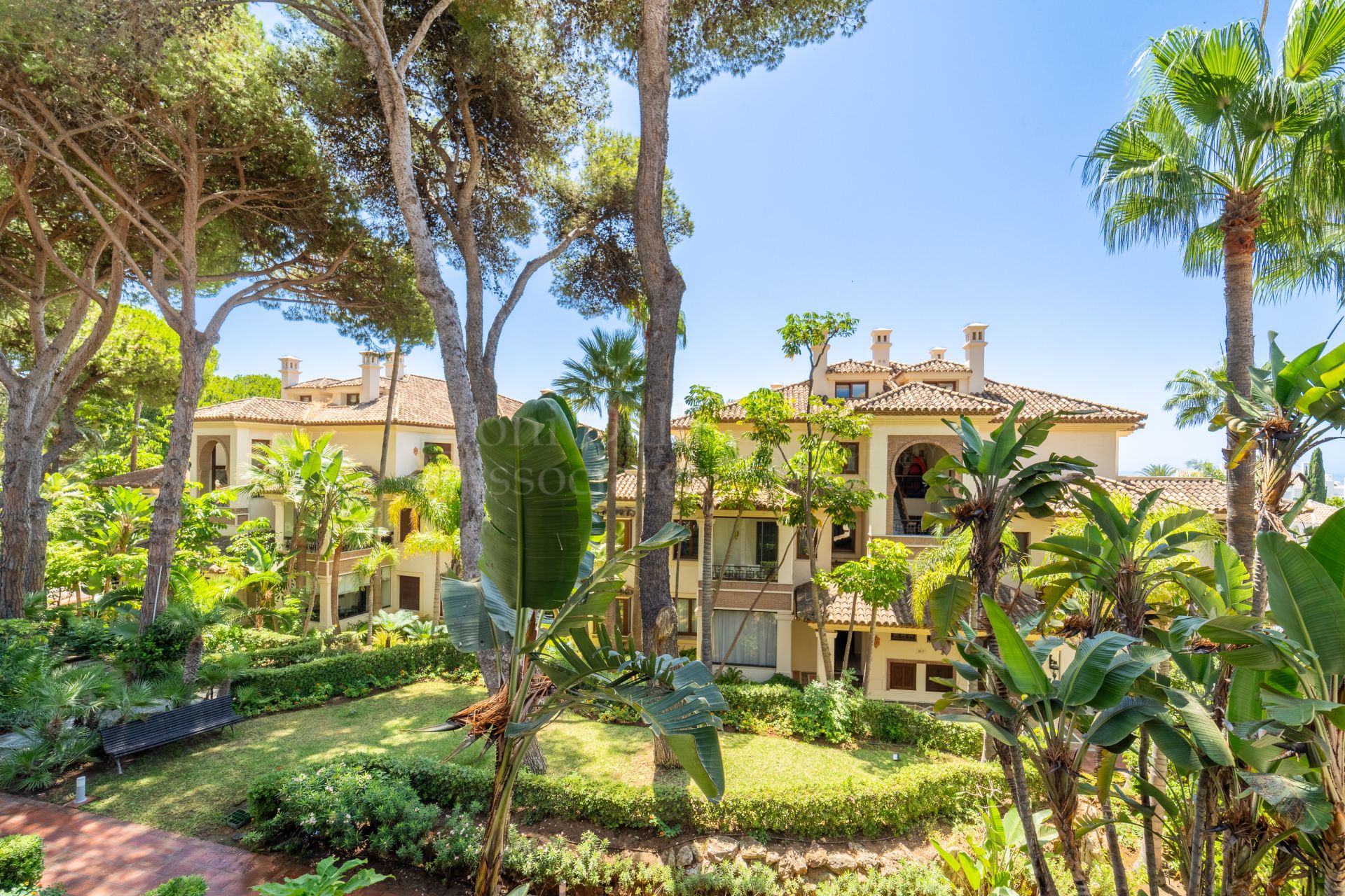 Apartment in Los Monteros Playa, Marbella
