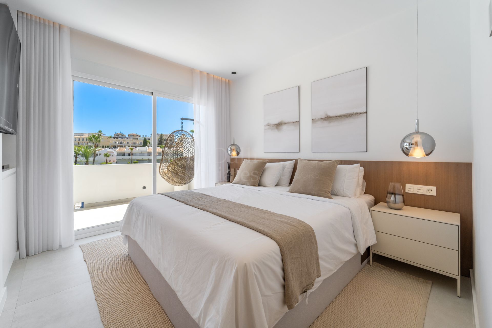 Penthouse in Los Dragos, Marbella