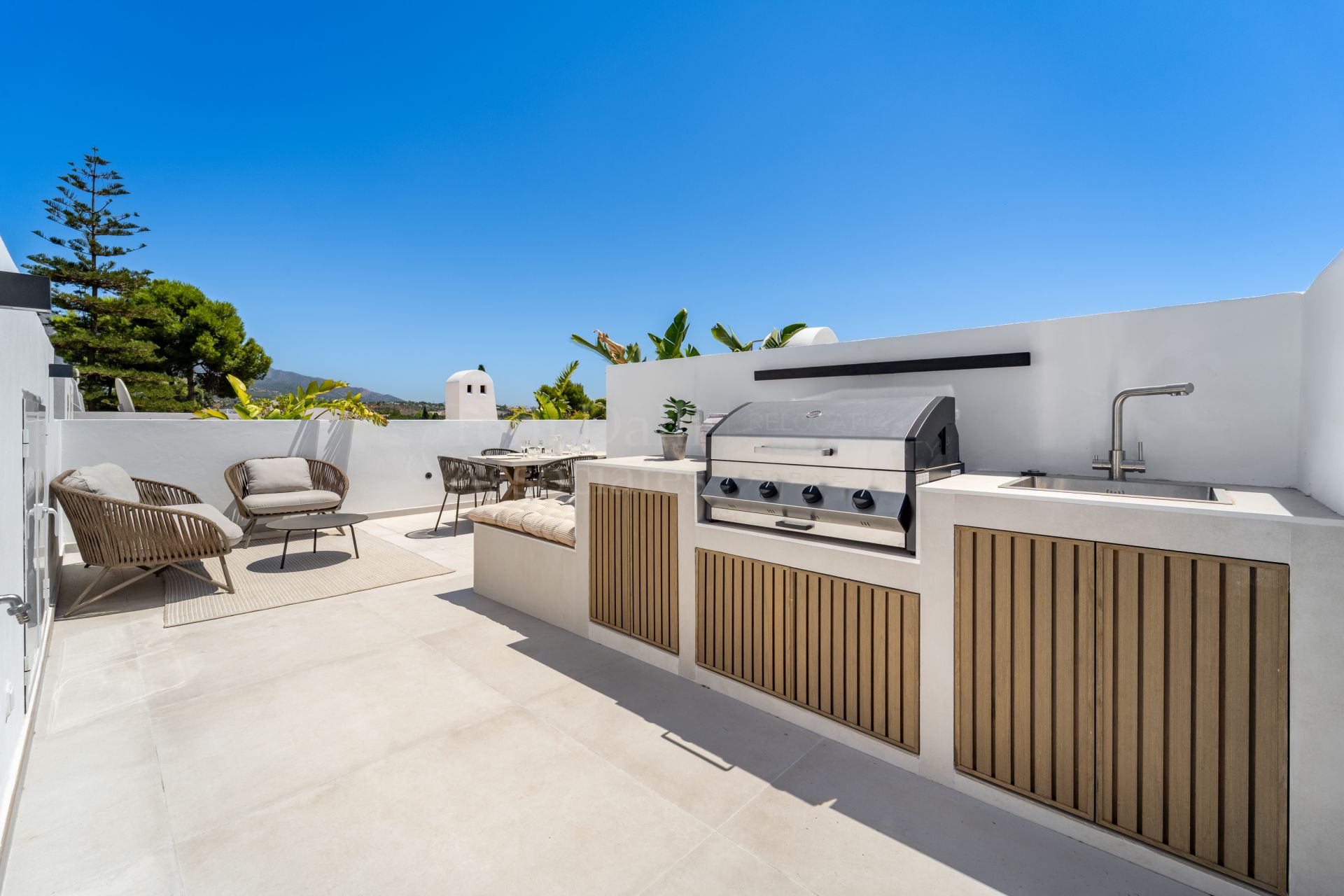 Penthouse in Los Dragos, Marbella