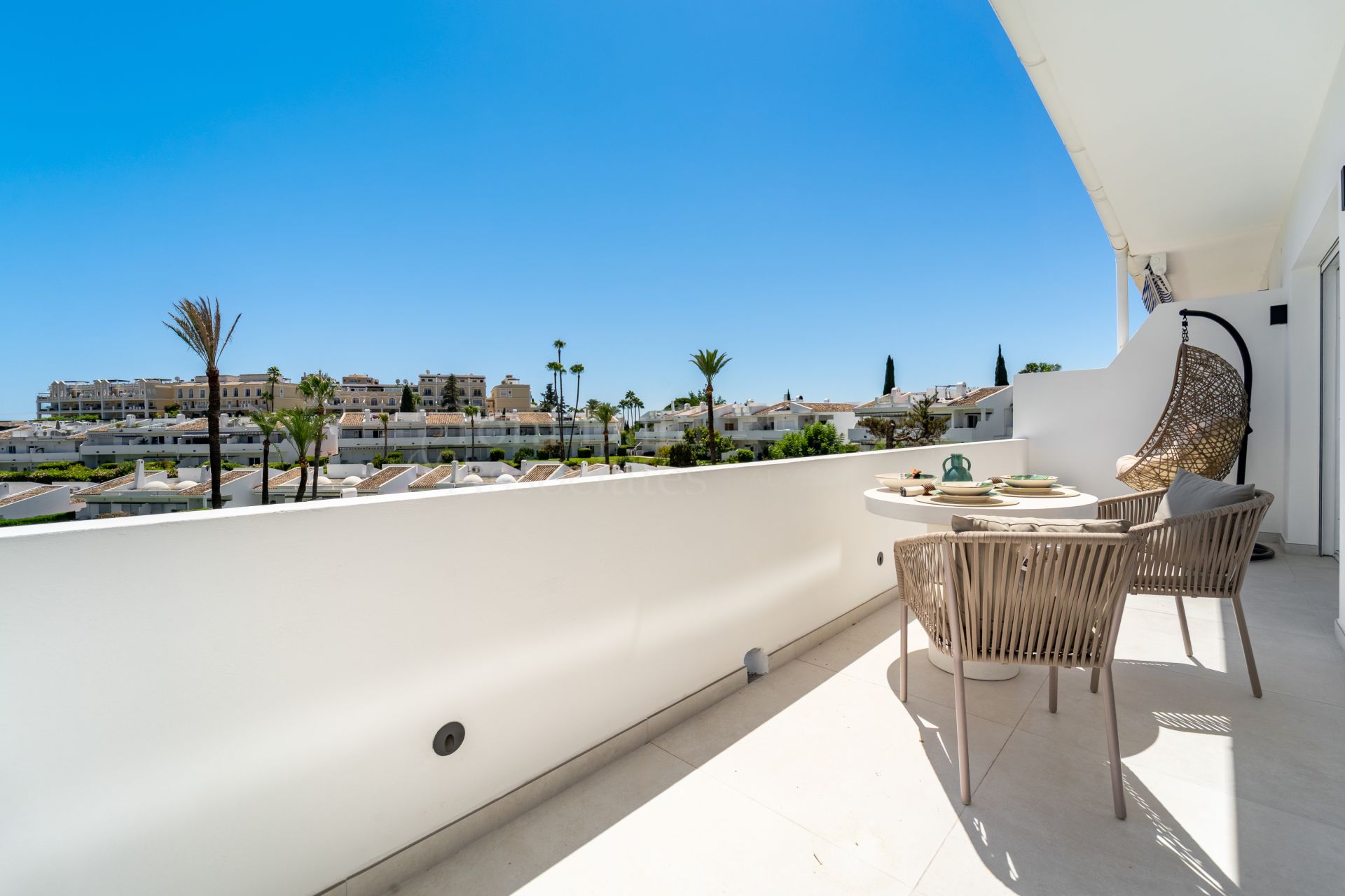 Penthouse in Los Dragos, Marbella