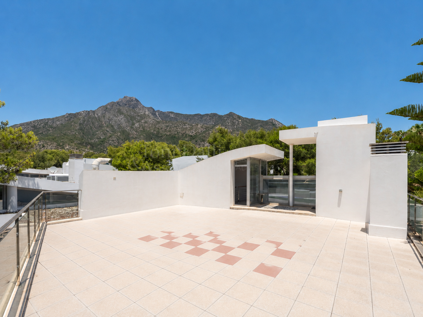 Semi Detached Villa in Meisho Hills, Marbella