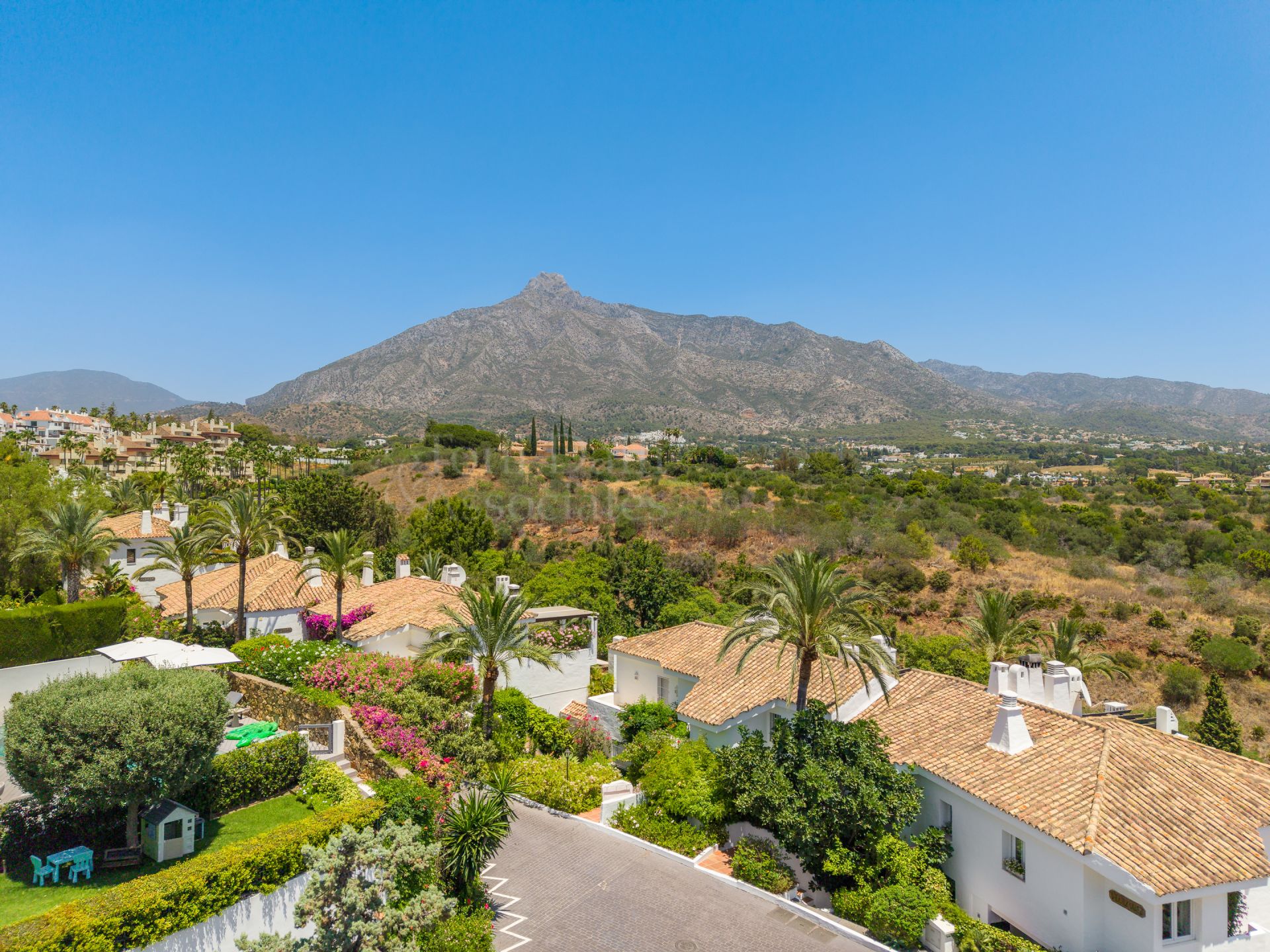 Semi Detached Villa in Ancon Sierra, Marbella