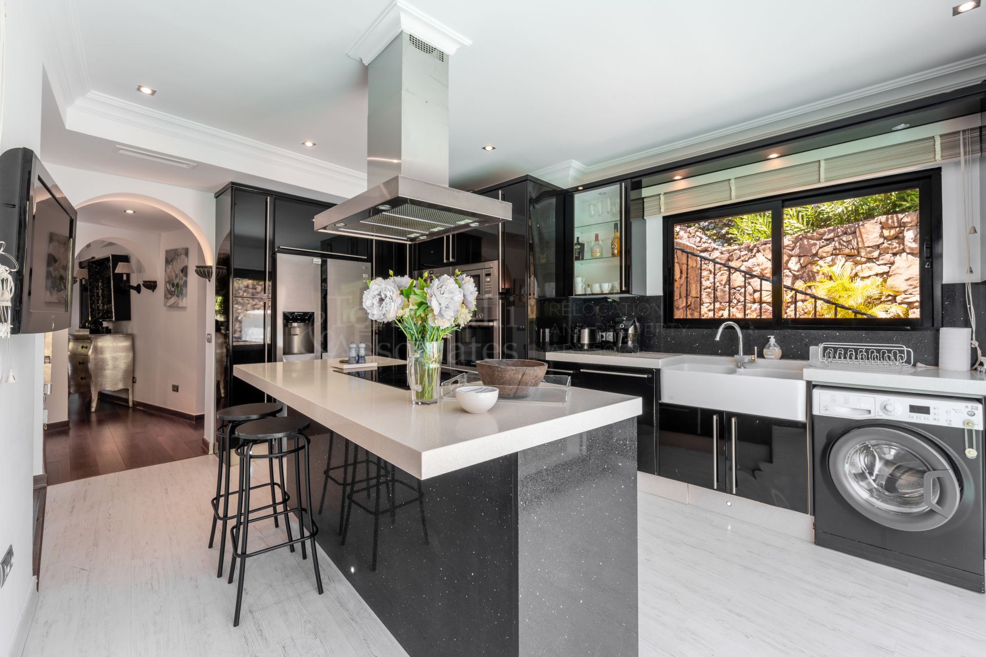 Semi Detached Villa in Ancon Sierra, Marbella