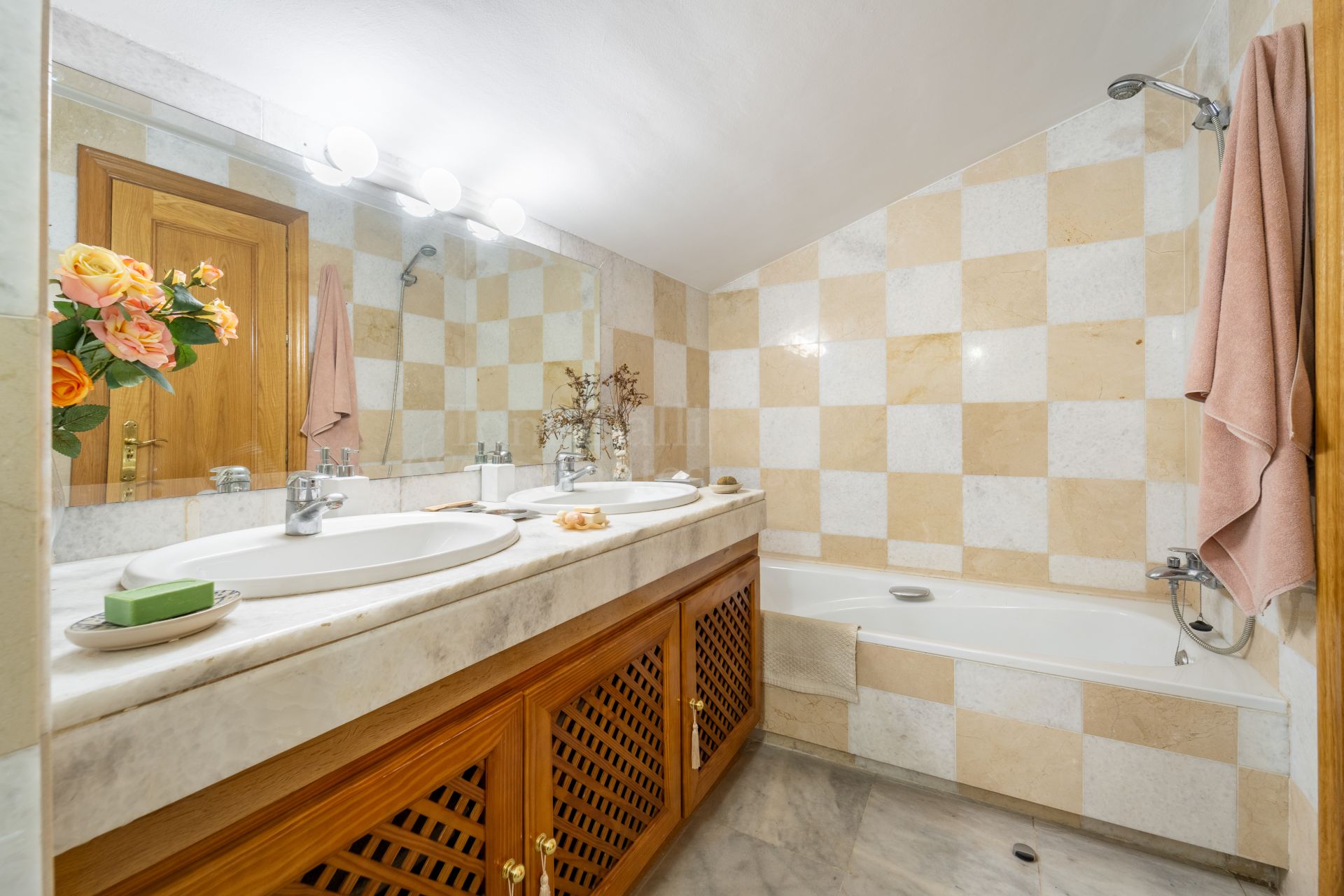 Town House in Lomas de Puente Romano, Marbella