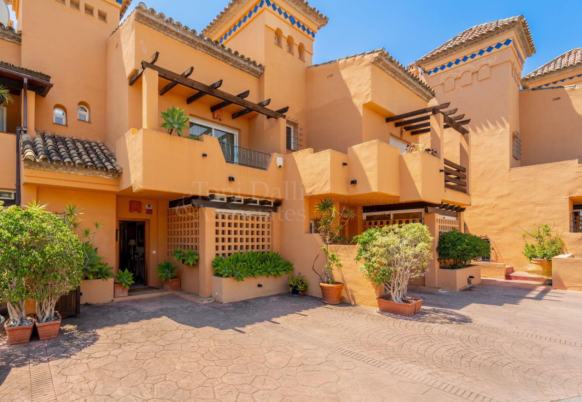 Town House in Lomas de Puente Romano, Marbella