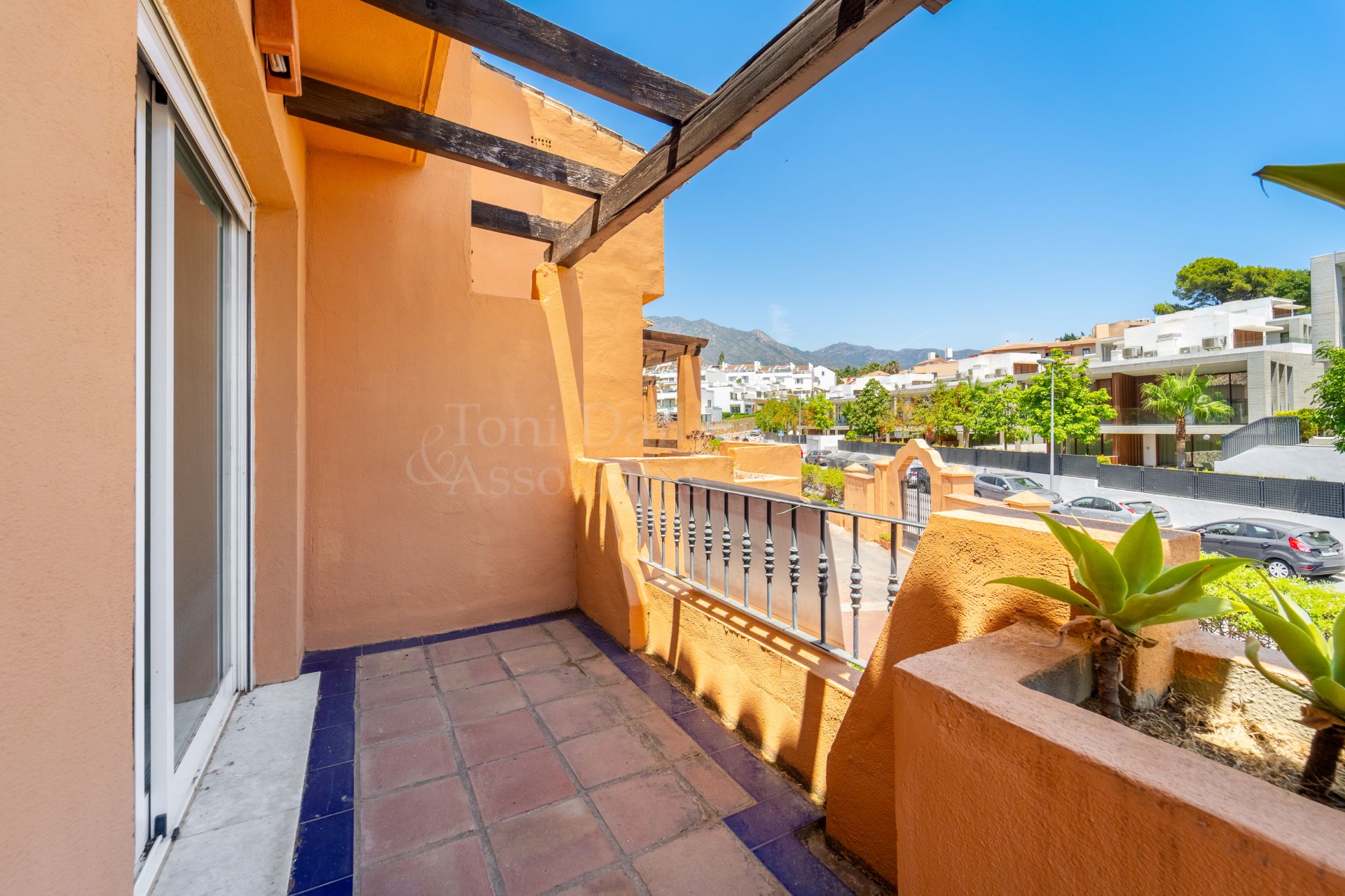 Town House in Lomas de Puente Romano, Marbella