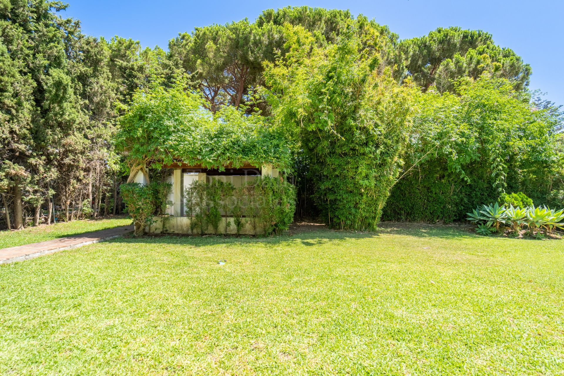 Villa in Artola, Marbella