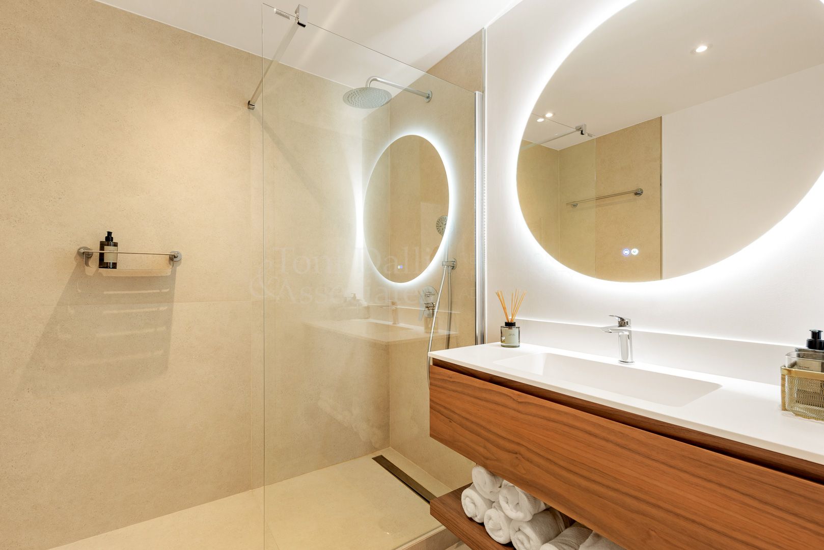 Semi Detached Villa in Balcones de Sierra Blanca, Marbella