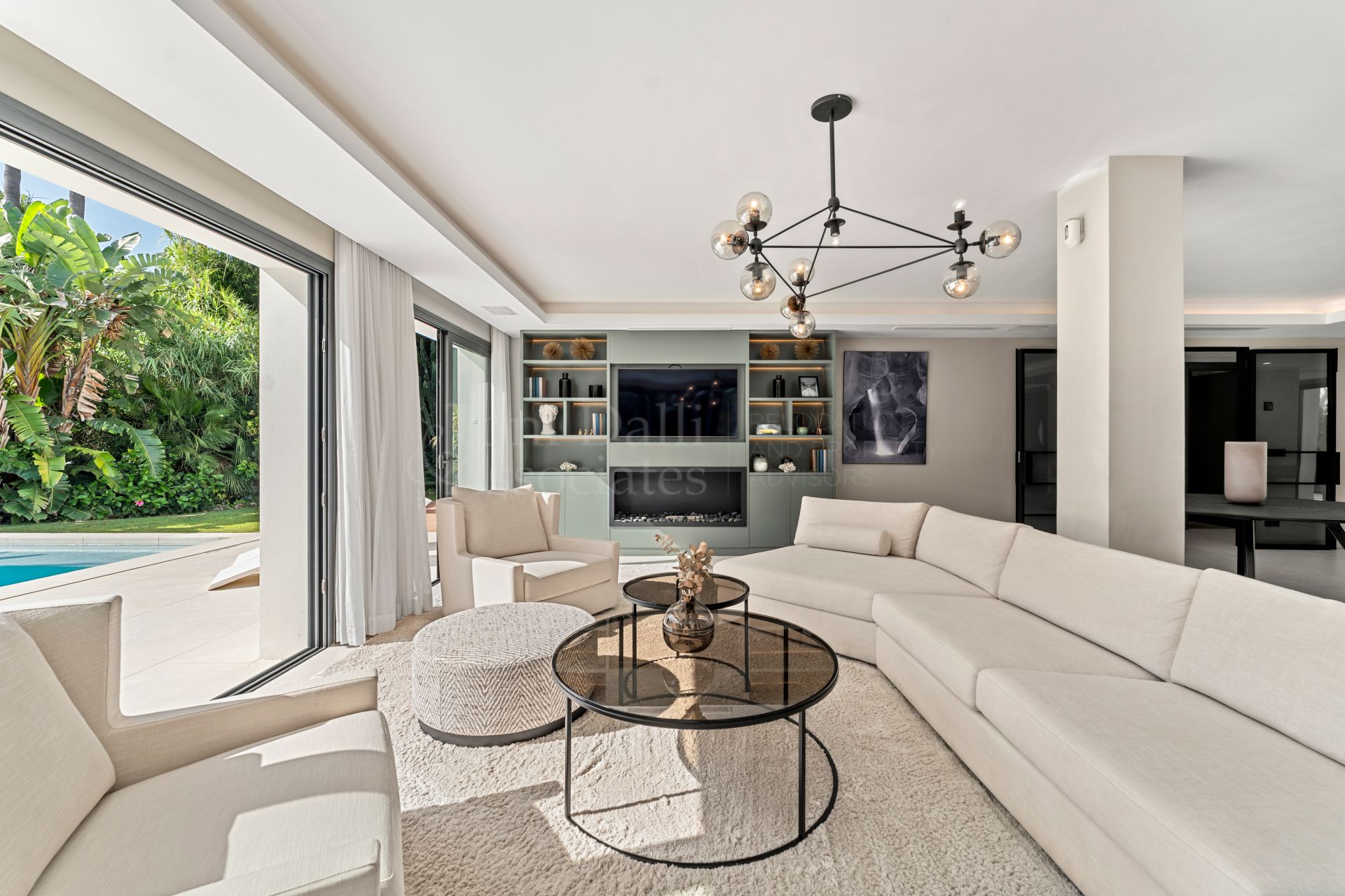 Villa in Las Brisas, Marbella