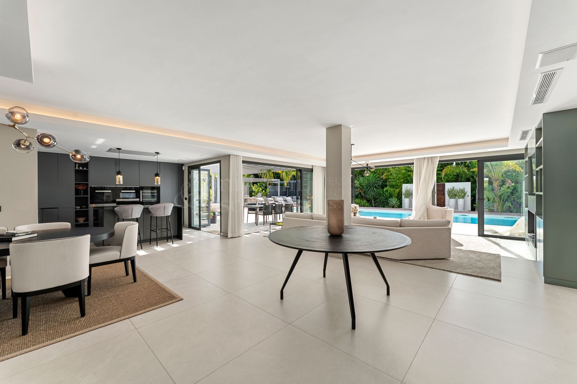 Villa in Las Brisas, Marbella