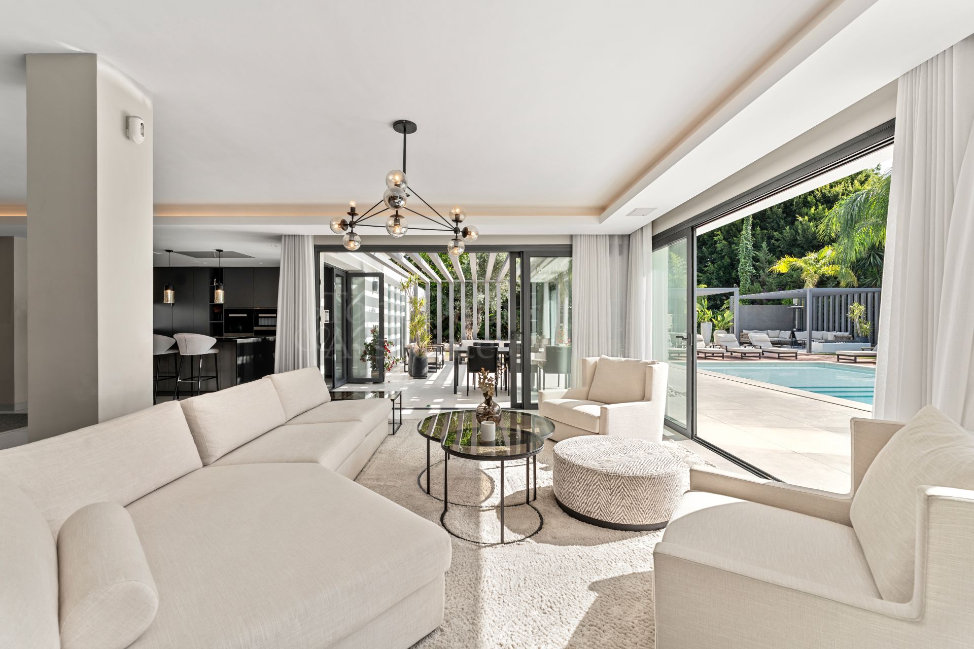 Villa in Las Brisas, Marbella