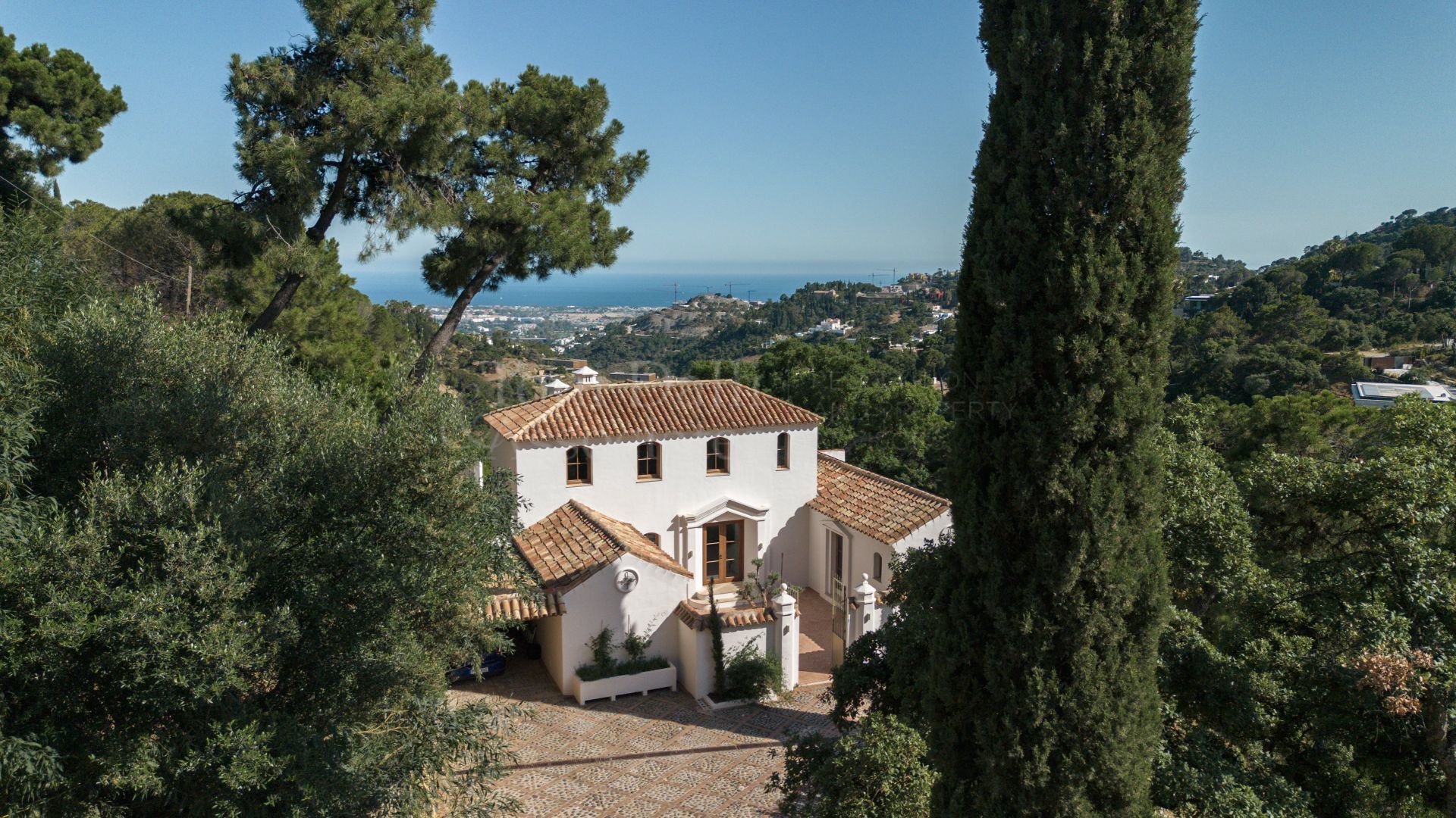 Villa in El Madroñal, Benahavis