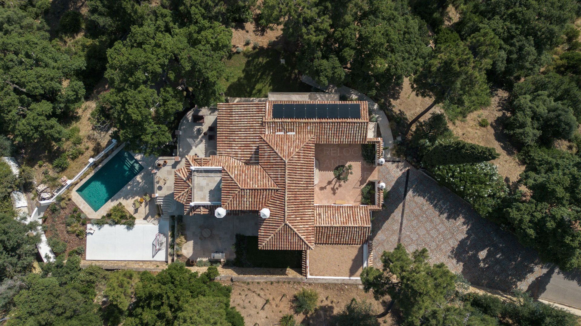 Villa in El Madroñal, Benahavis
