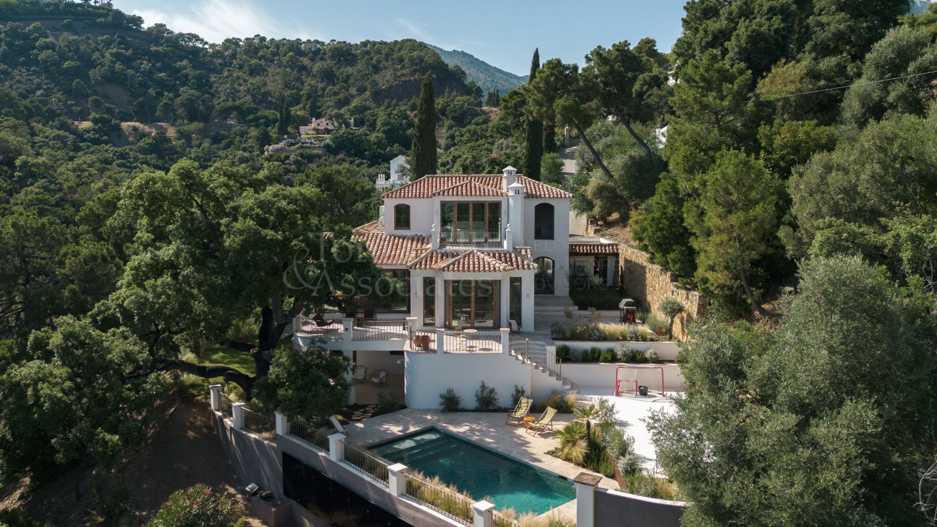 Villa in El Madroñal, Benahavis