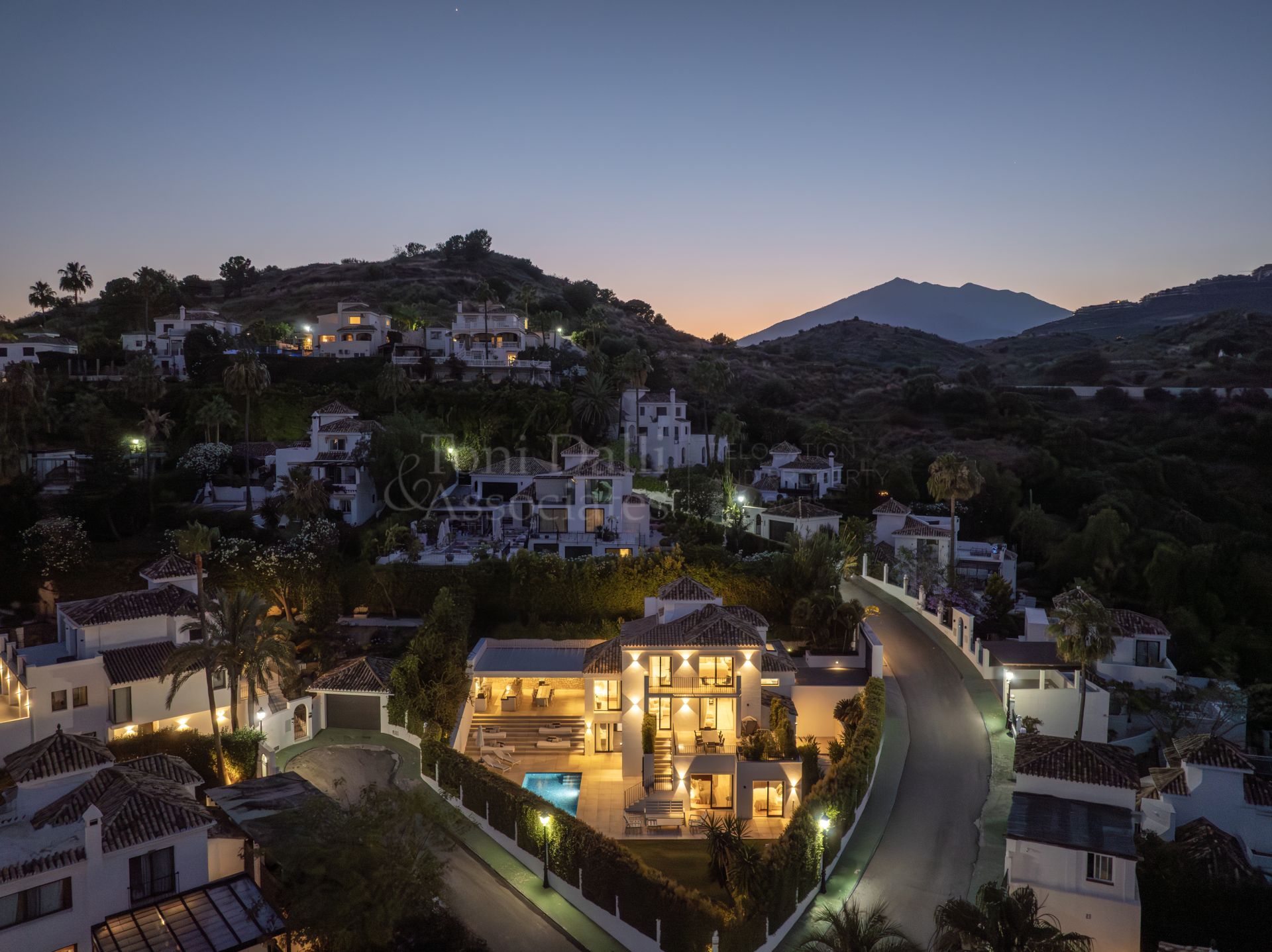 Villa in Los Naranjos Hill Club, Marbella