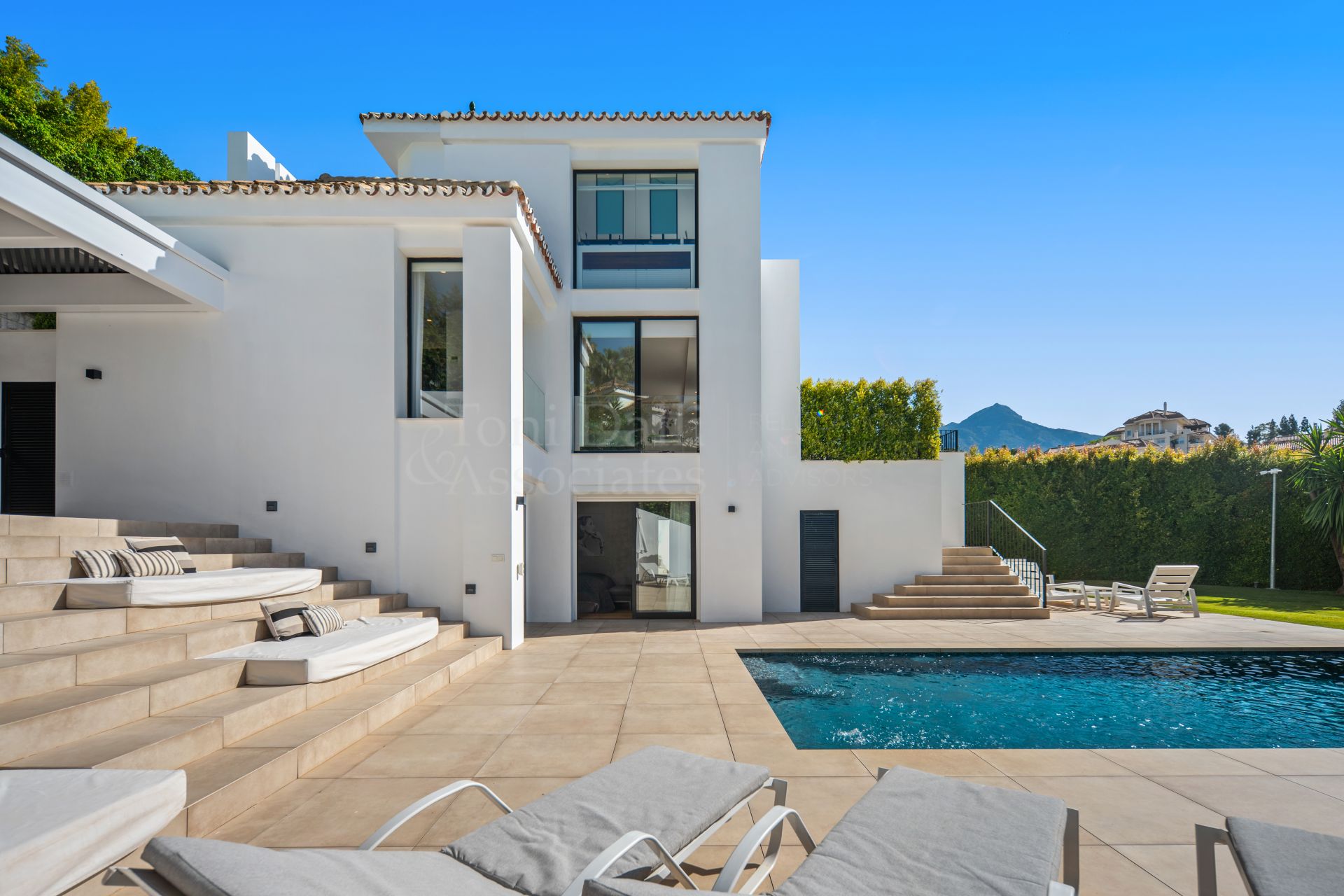 Villa in Los Naranjos Hill Club, Marbella