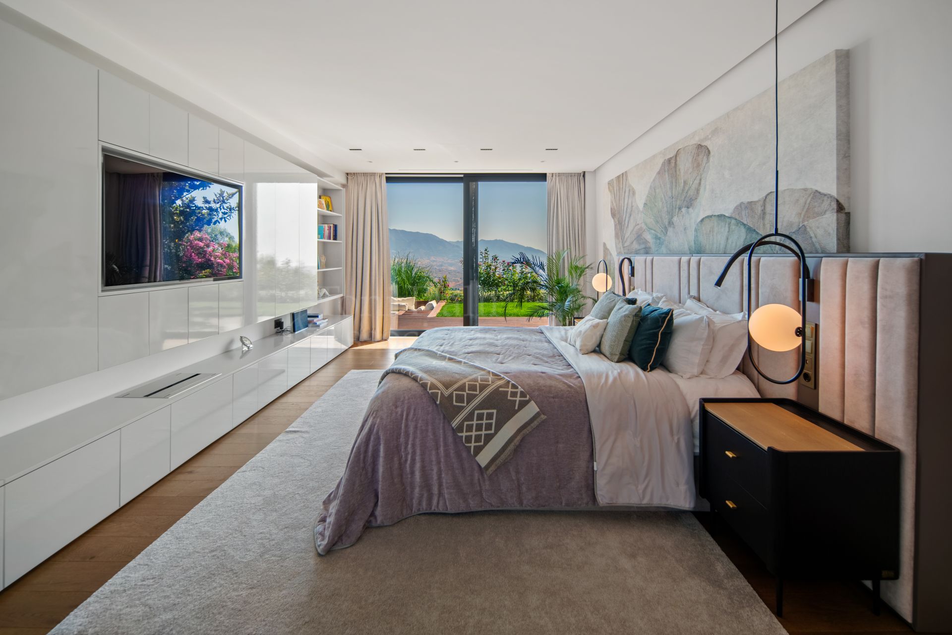Villa in La Mairena, Marbella