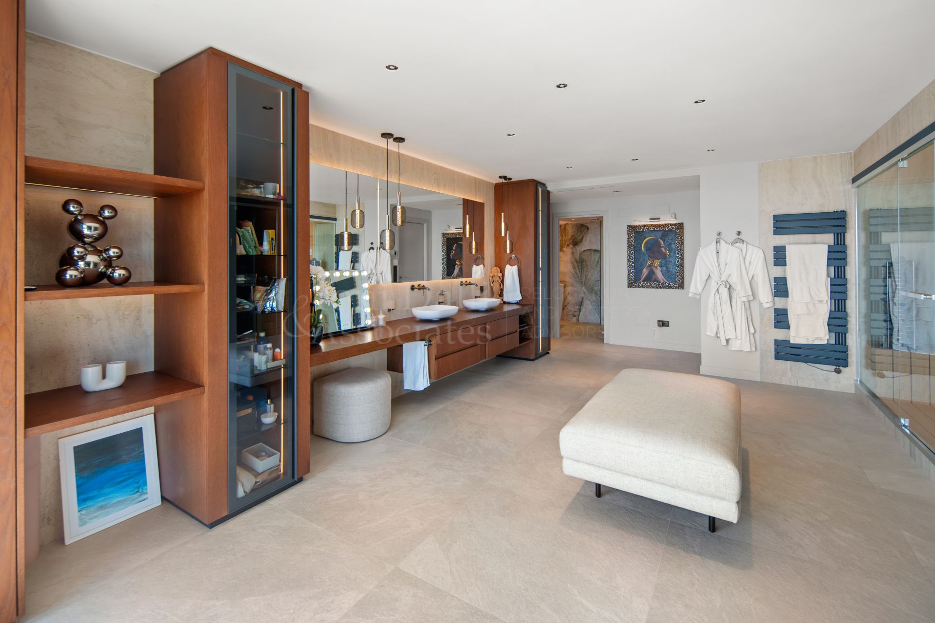 Villa in La Mairena, Marbella