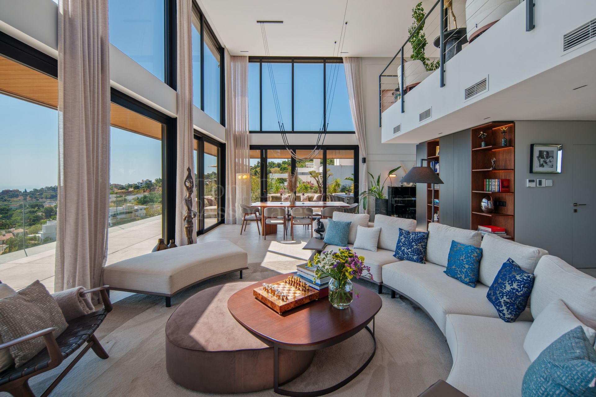 Villa in La Mairena, Marbella