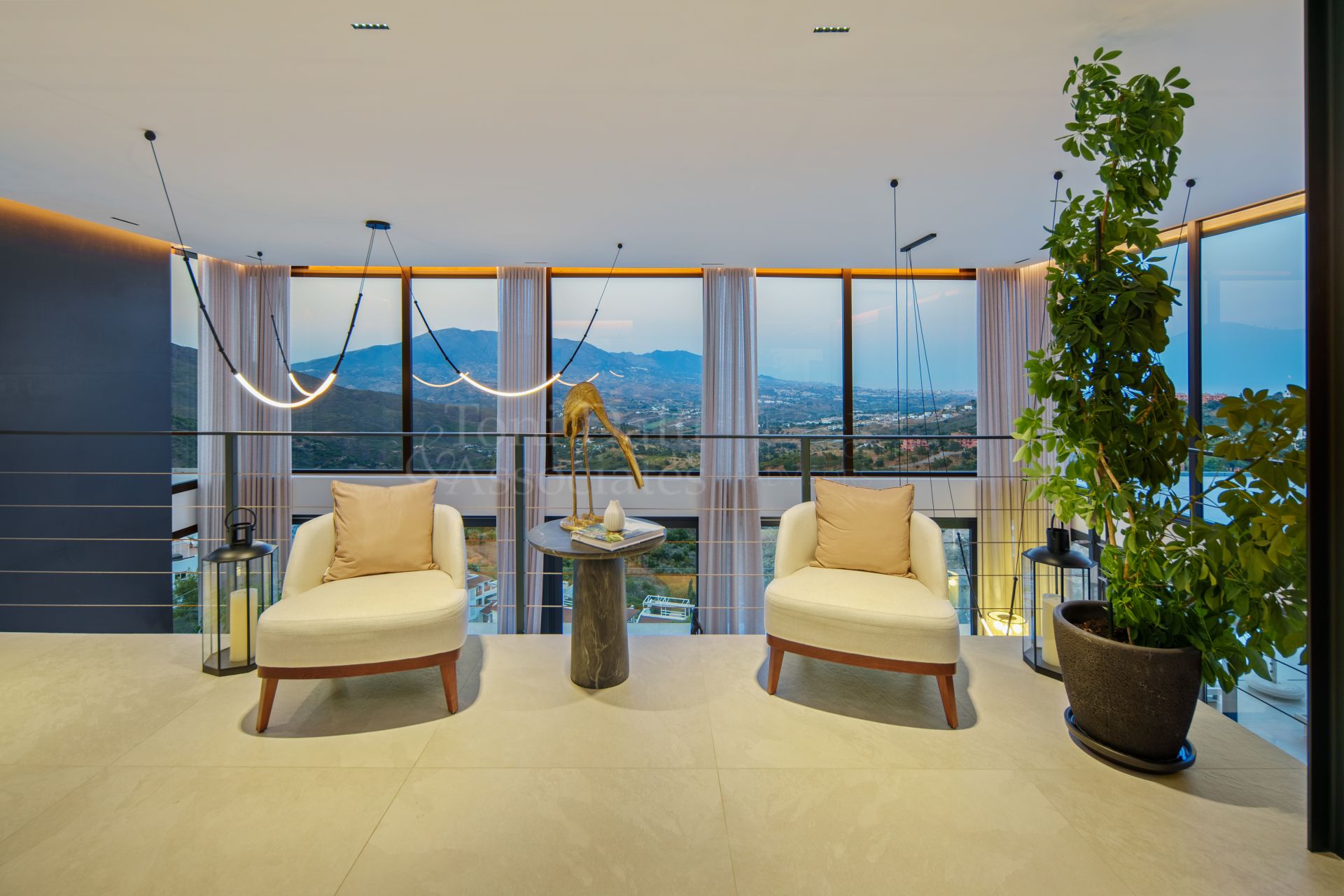 Villa in La Mairena, Marbella