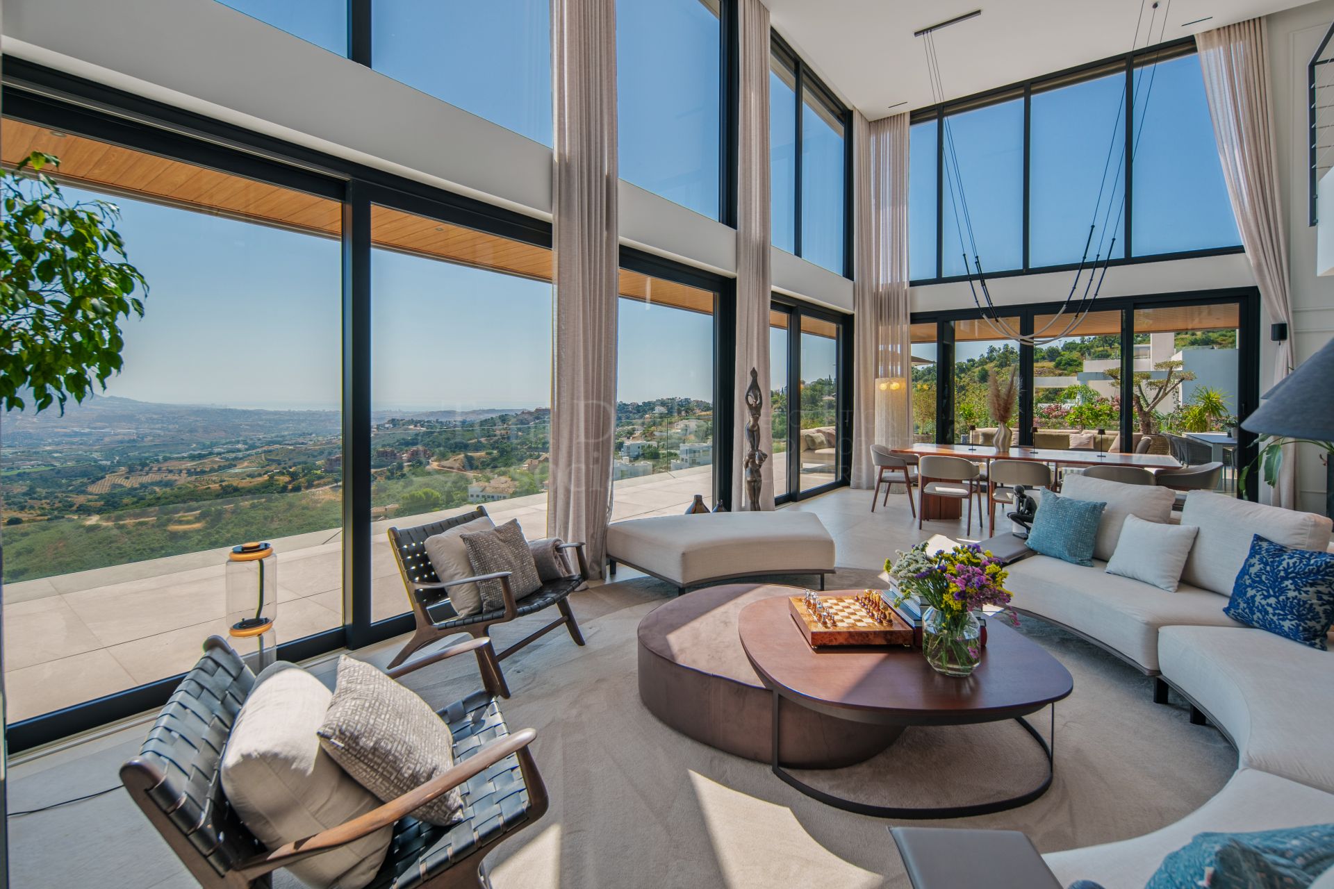 Villa in La Mairena, Marbella