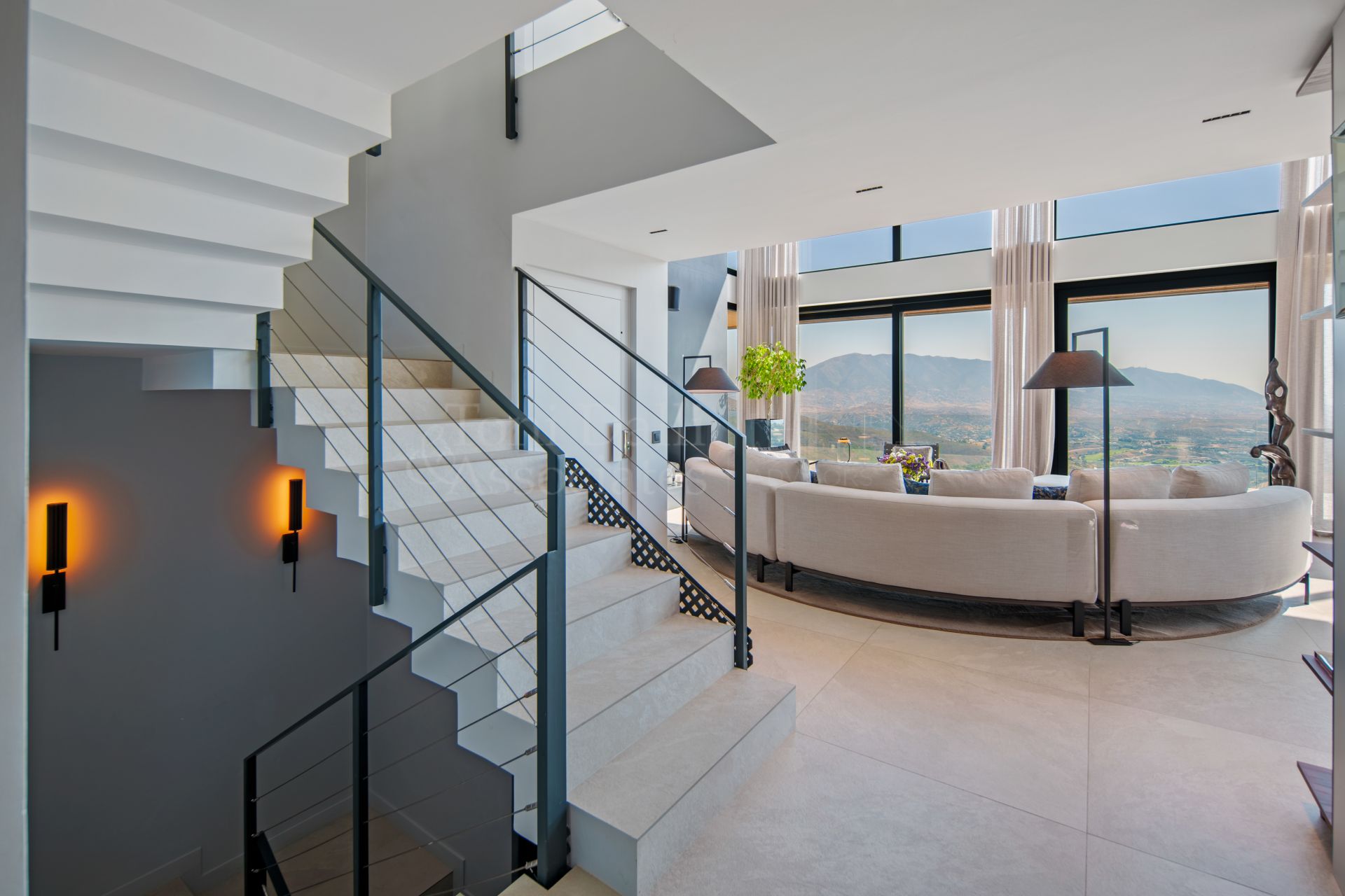 Villa in La Mairena, Marbella