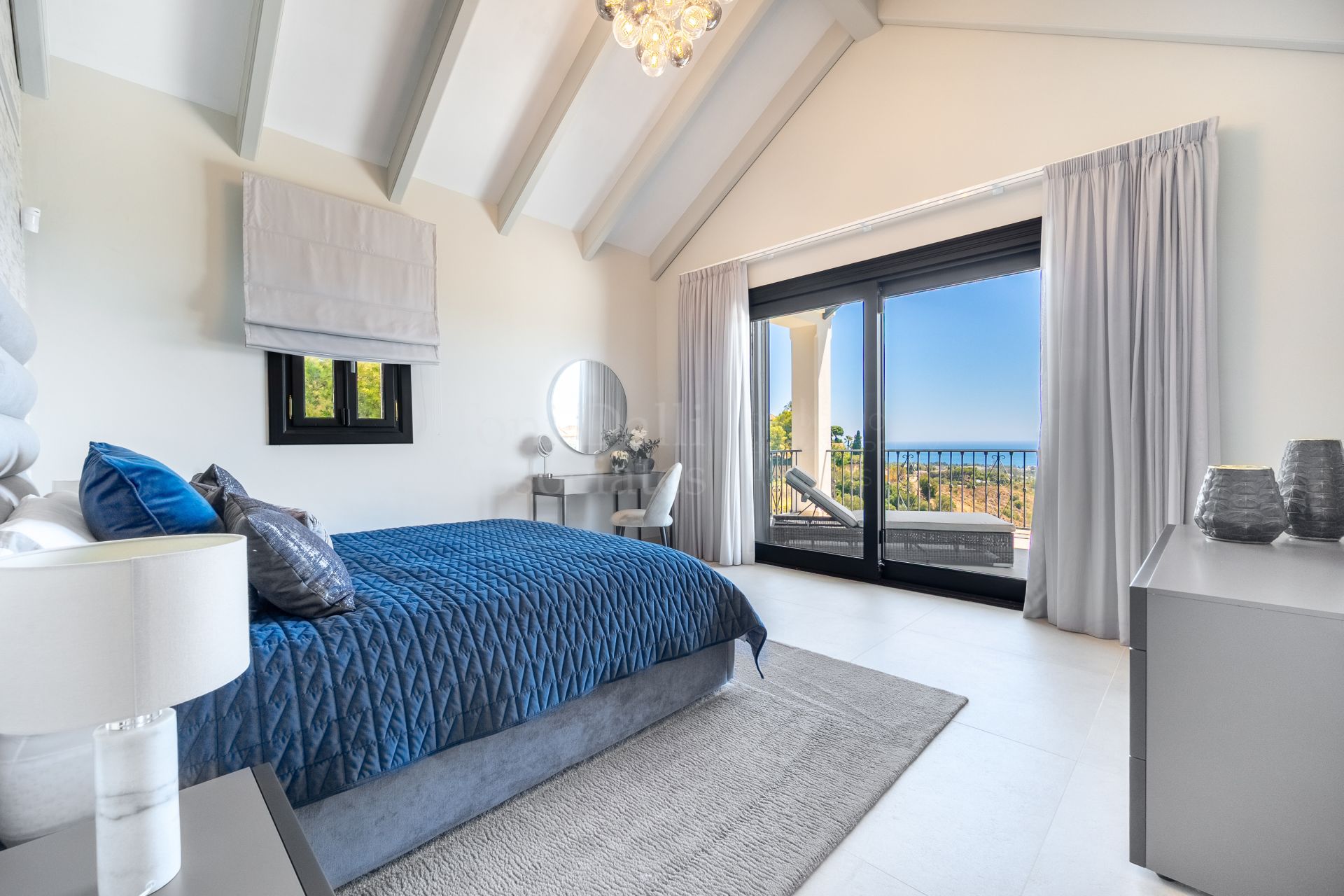 Villa in Marbella Hill Club, Marbella