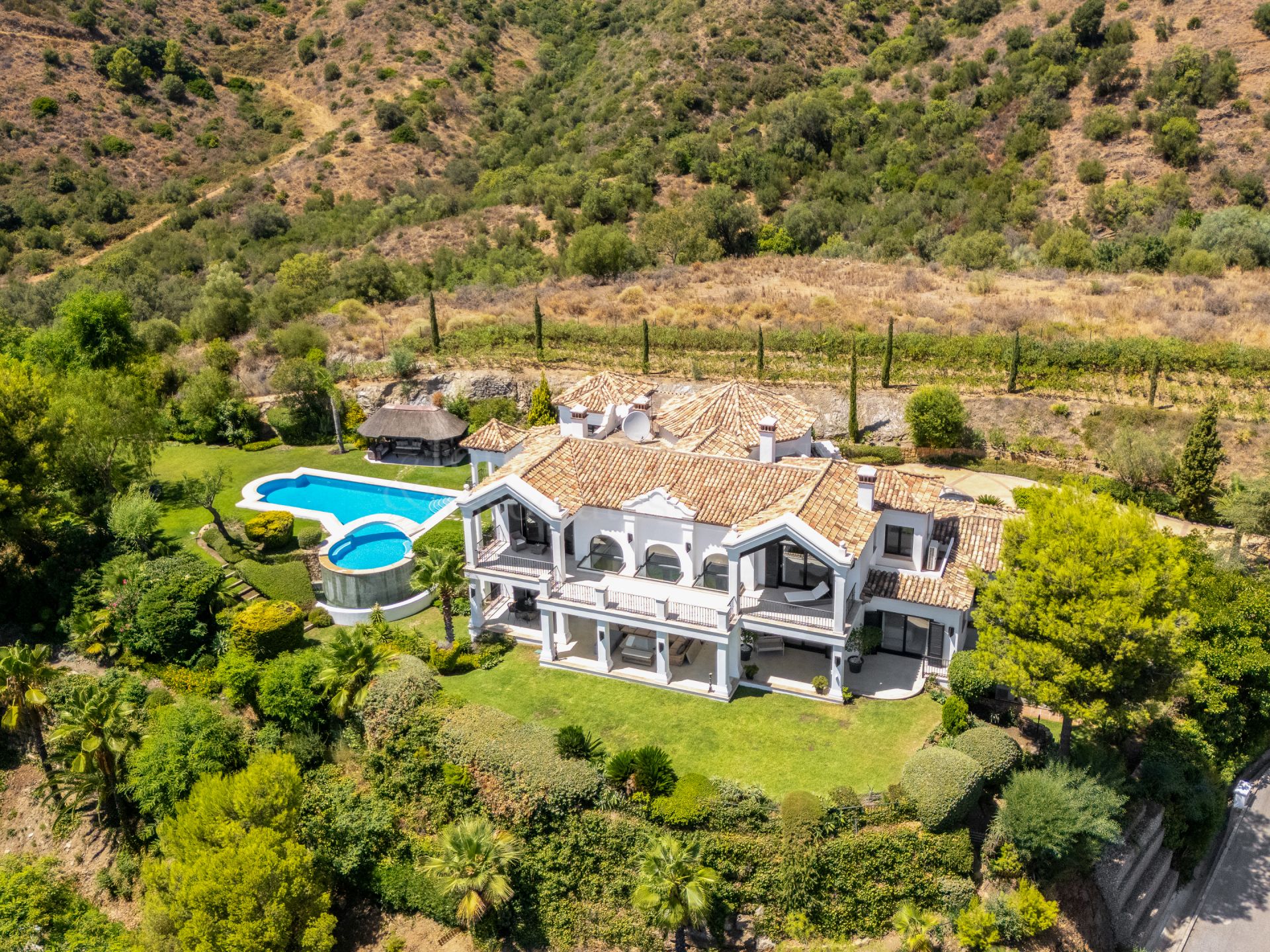 Villa in Marbella Hill Club, Marbella