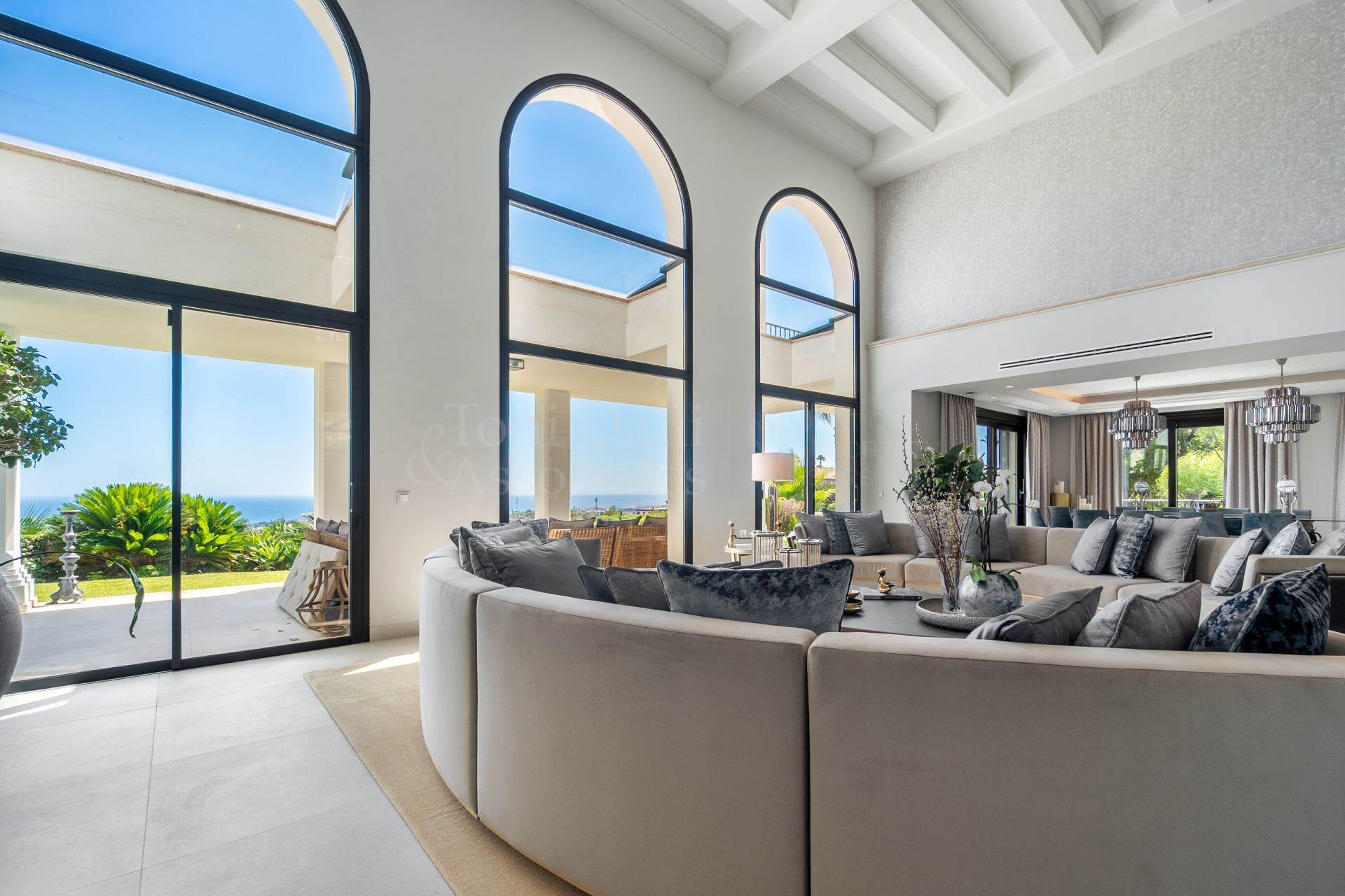 Villa in Marbella Hill Club, Marbella