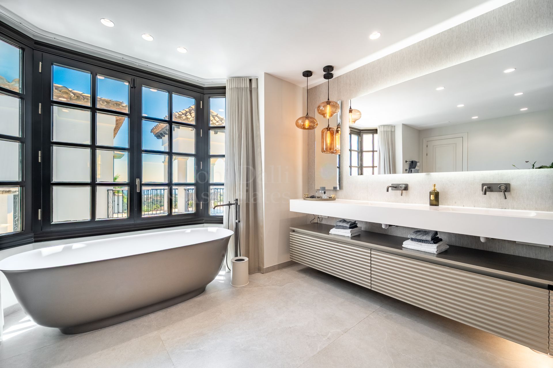Villa in Marbella Hill Club, Marbella