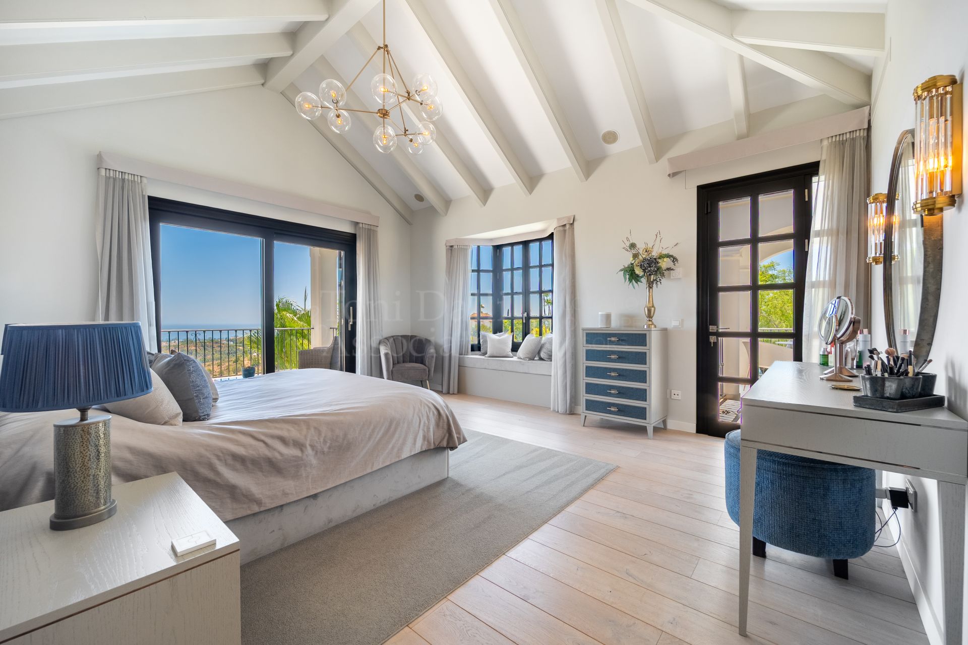 Villa in Marbella Hill Club, Marbella