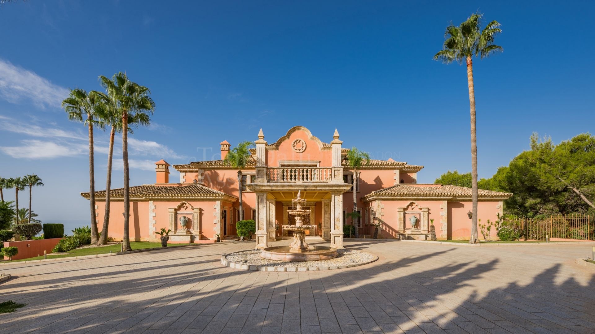 Villa in Sierra Blanca, Marbella