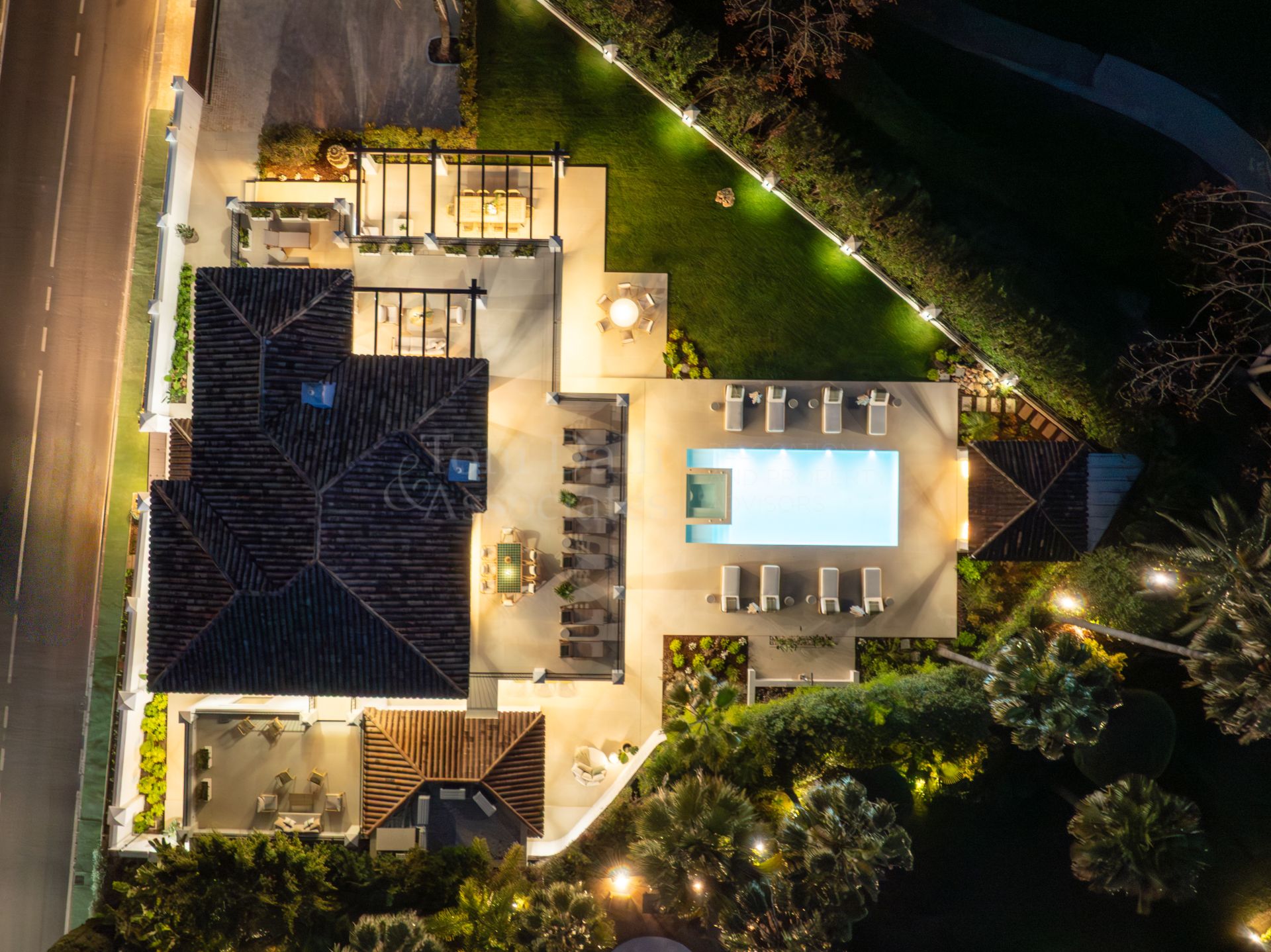 Villa in Nueva Andalucia, Marbella