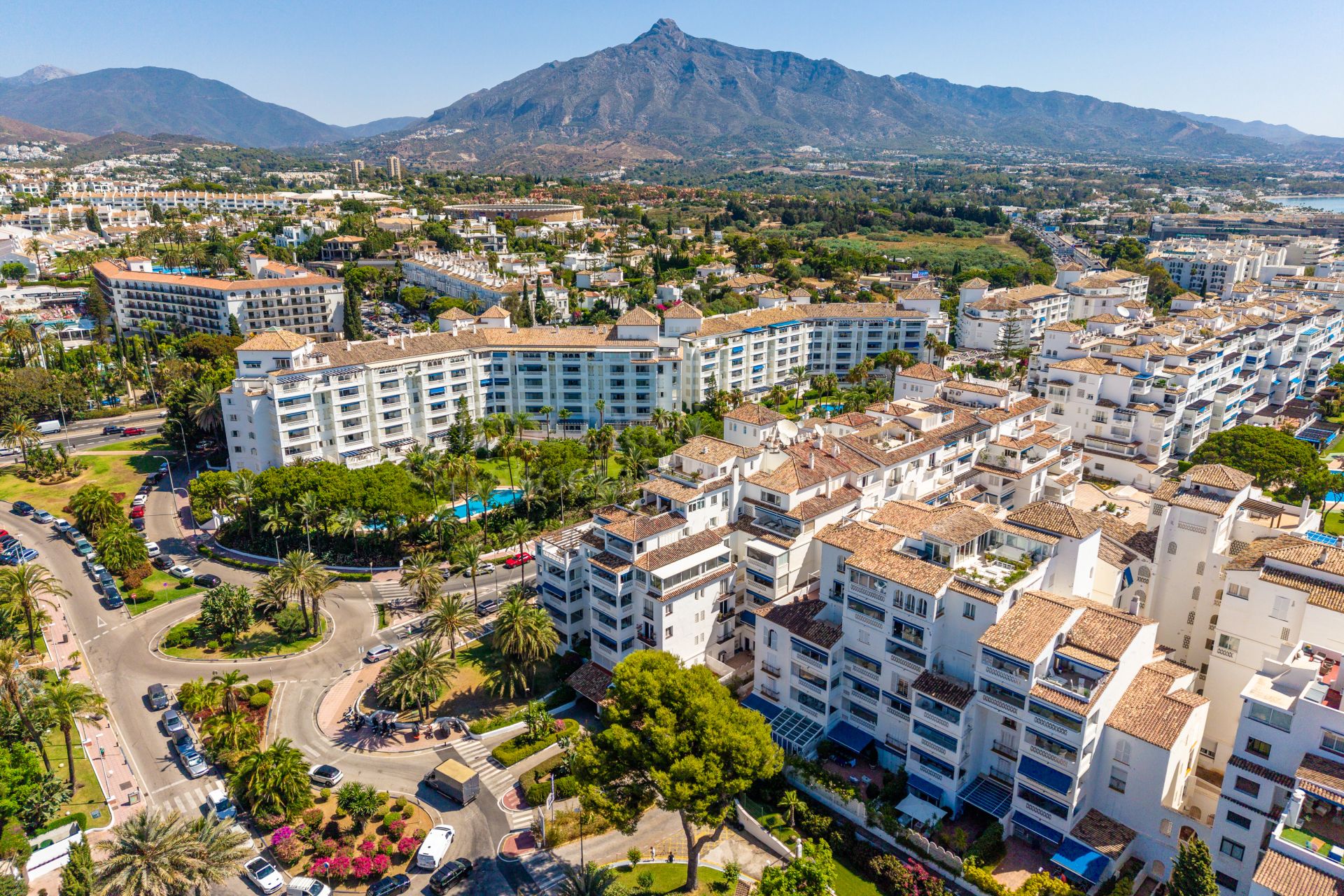 Commercial Premises in Playas del Duque, Marbella