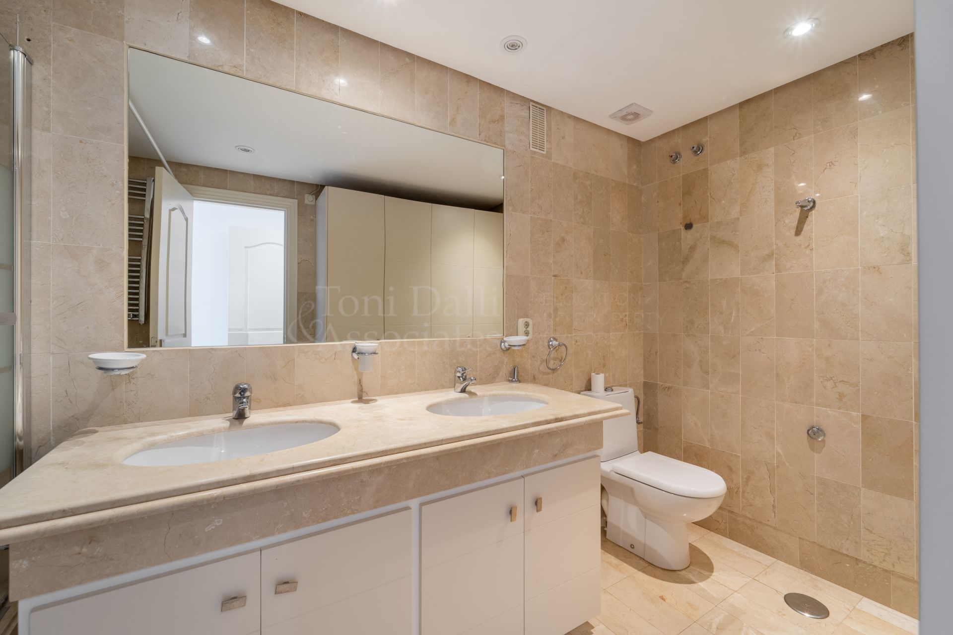 Apartment in El Alfar, Marbella