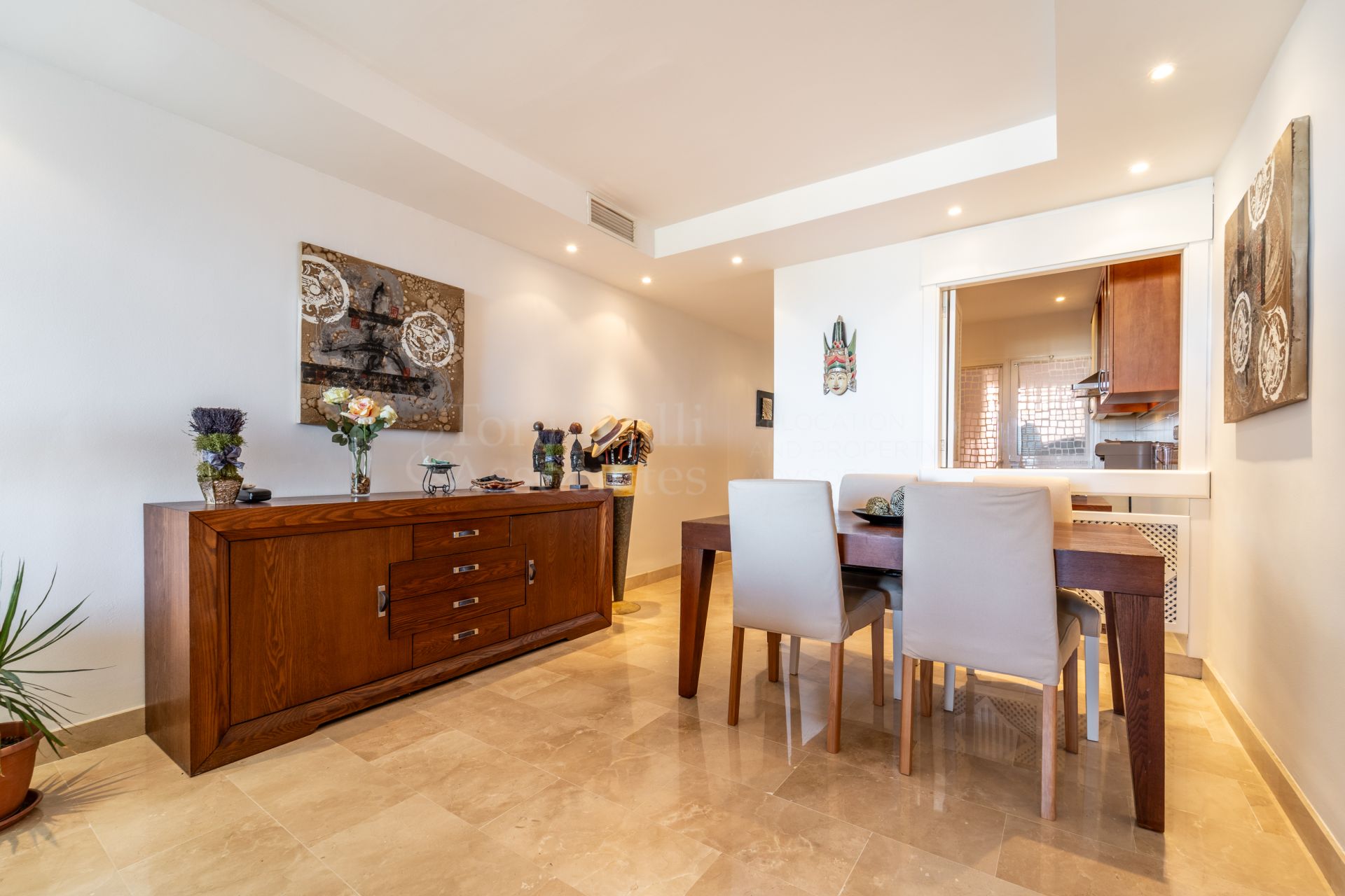 Apartment in Oasis de Marbella, Marbella